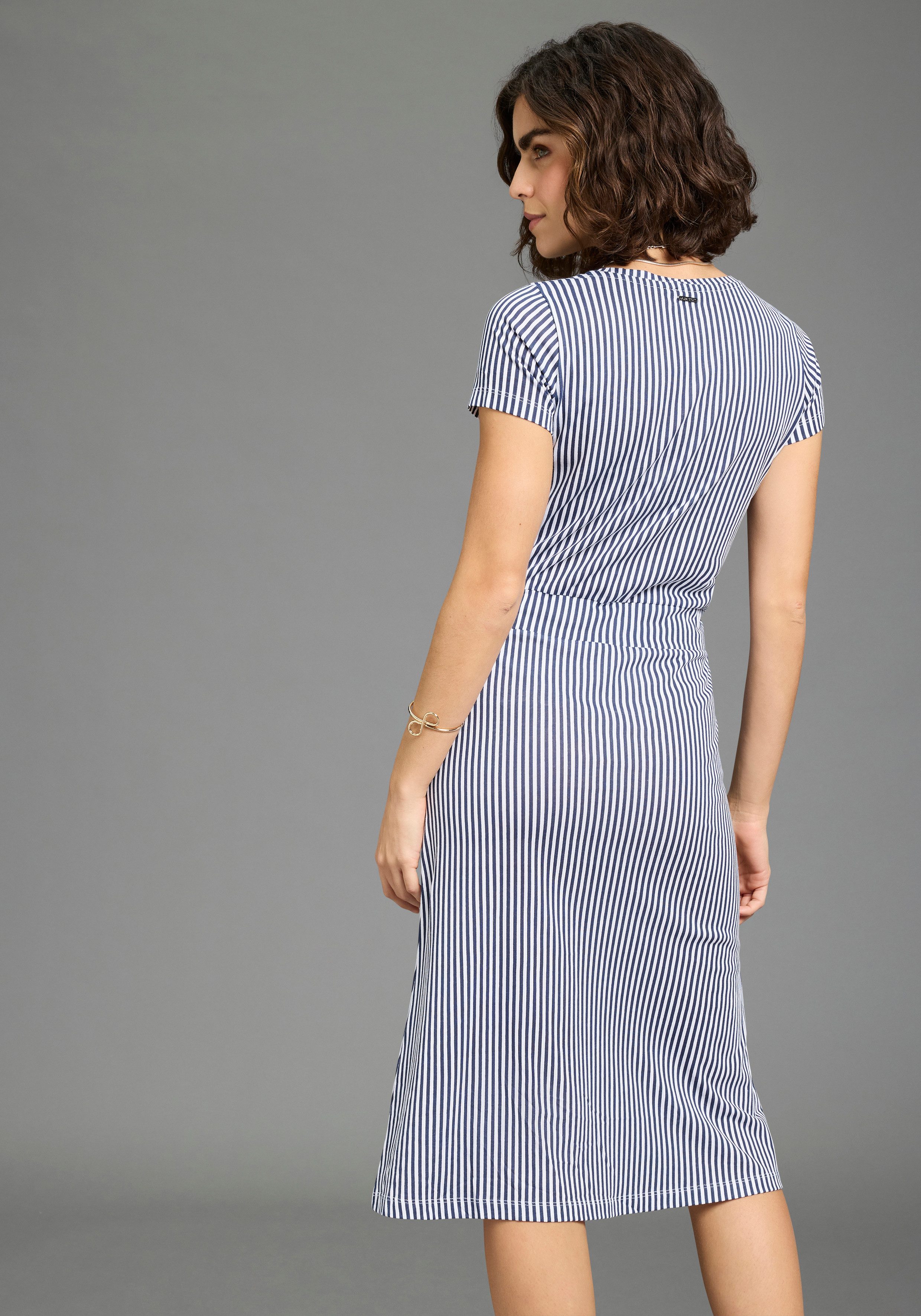 Laura Scott Sommerkleid im Basic-Stil - in unifarben, geblümt oder gestreifter Optik