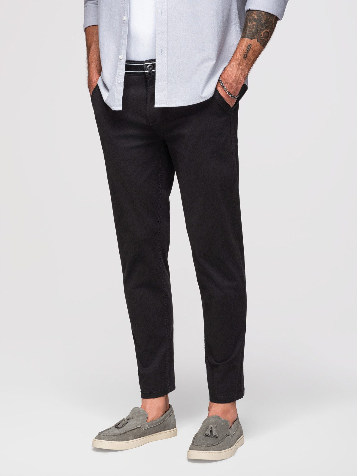 OMBRE Chinohose Chinohose mit Gürtelähnliche dekorative Paspel.