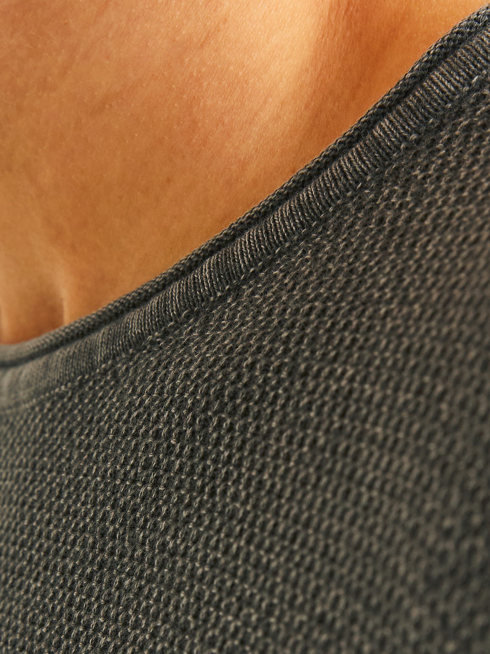 Jack & Jones Rundhalspullover JJDEAN KNIT CREW NECK AW24 in gewaschener Optik