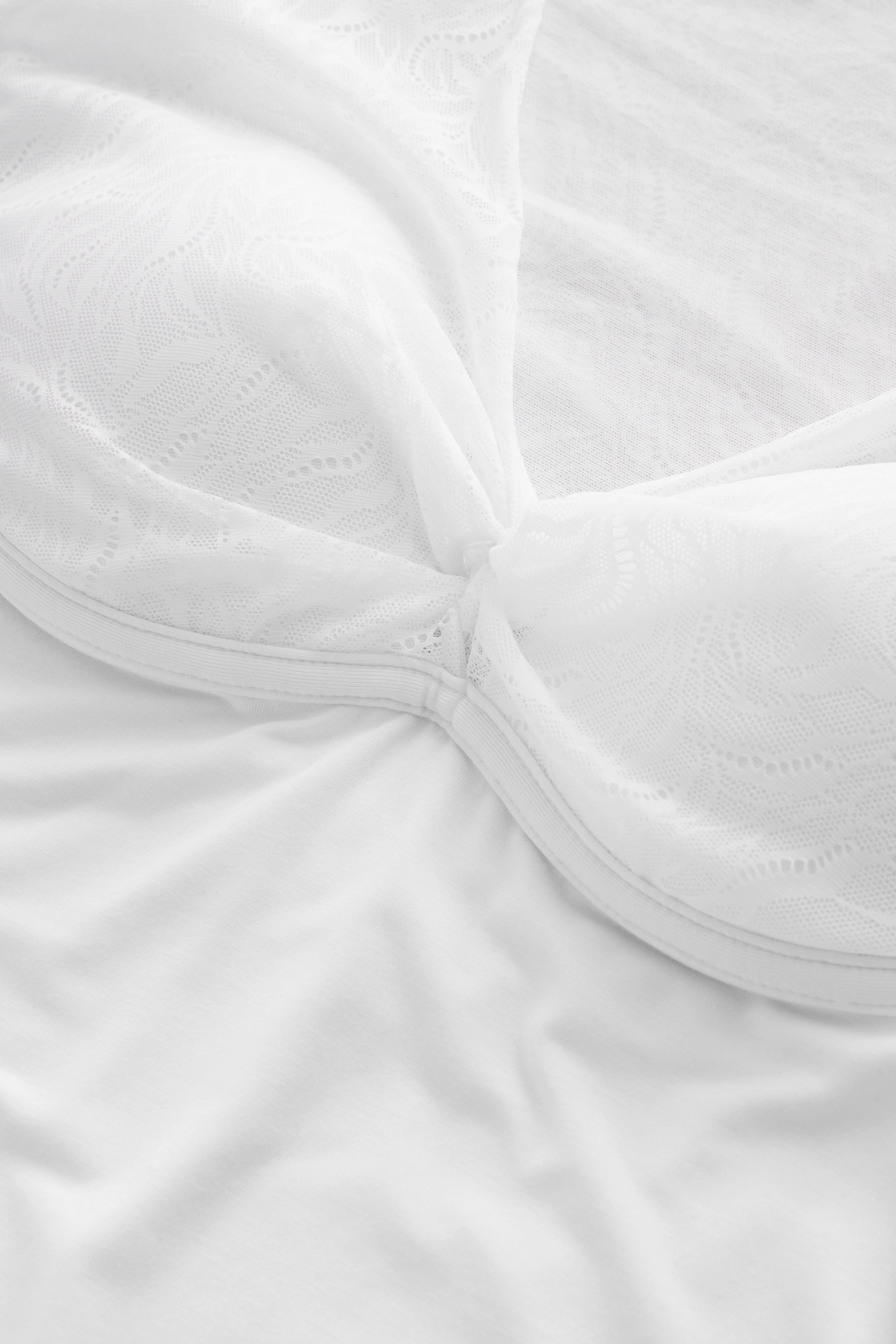 LIPSY Langarmbody Lipsy gepolsterter Tanga-Bodysuit, lange Ärmeln (1-tlg)