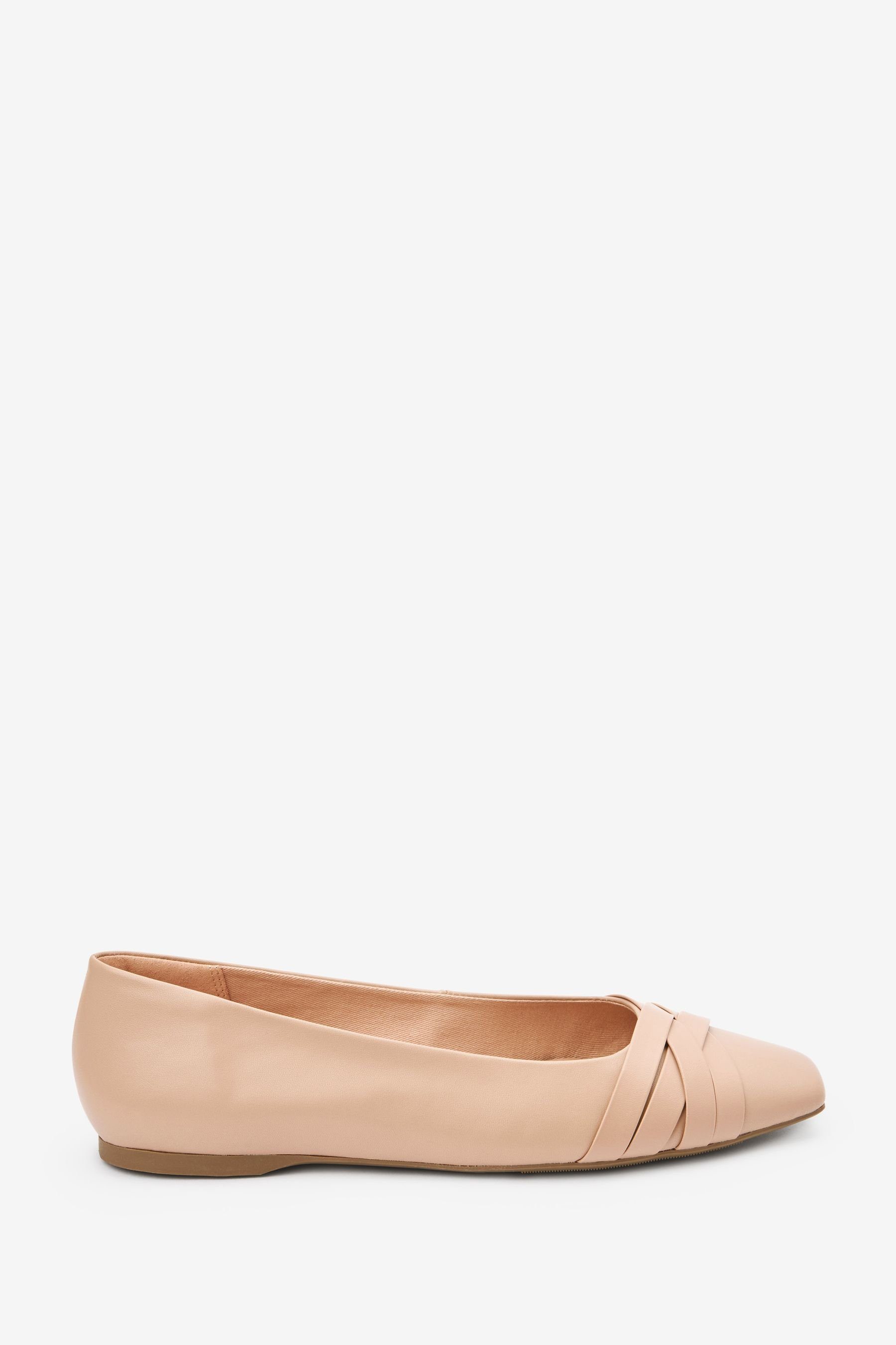 Next aus Eckige Ballerina Forever Comfort® Leder Nougat Pink (1-tlg) Ballerinas