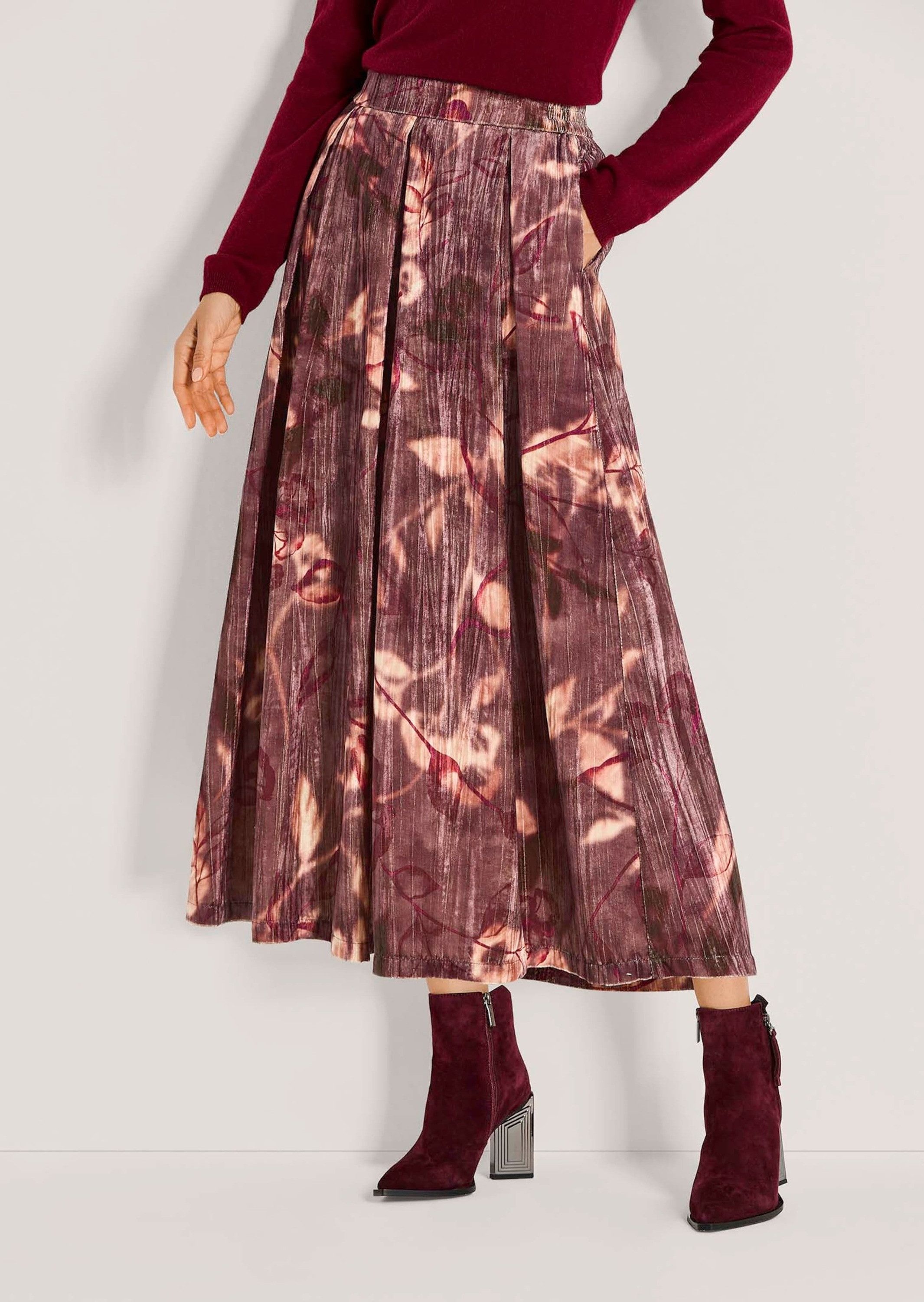 MADELEINE Maxirock Eleganter Midirock mit floralem Design Samtrock mit elastischem Bund und Crinkle-Struktur, wadenlang