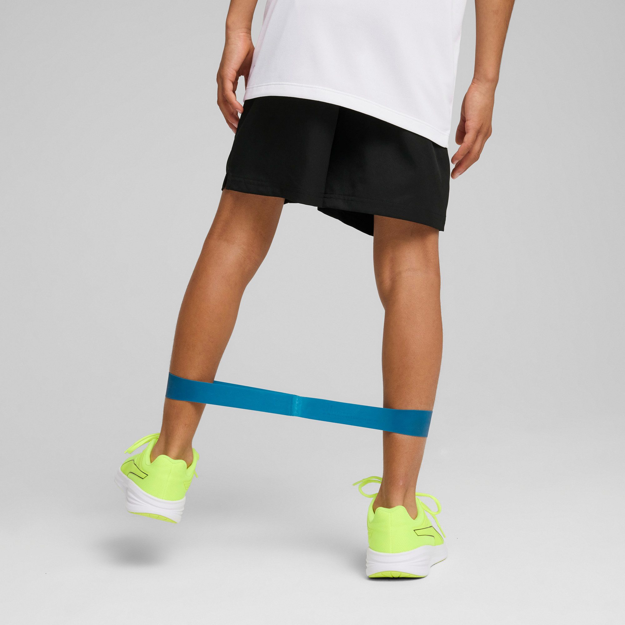PUMA Shorts TAD ESS WOVEN SHORTS B mit dryCELL Technologie, feuchtigkeitsableitend, mit Kordelzugbund – Bild 2 von 5
