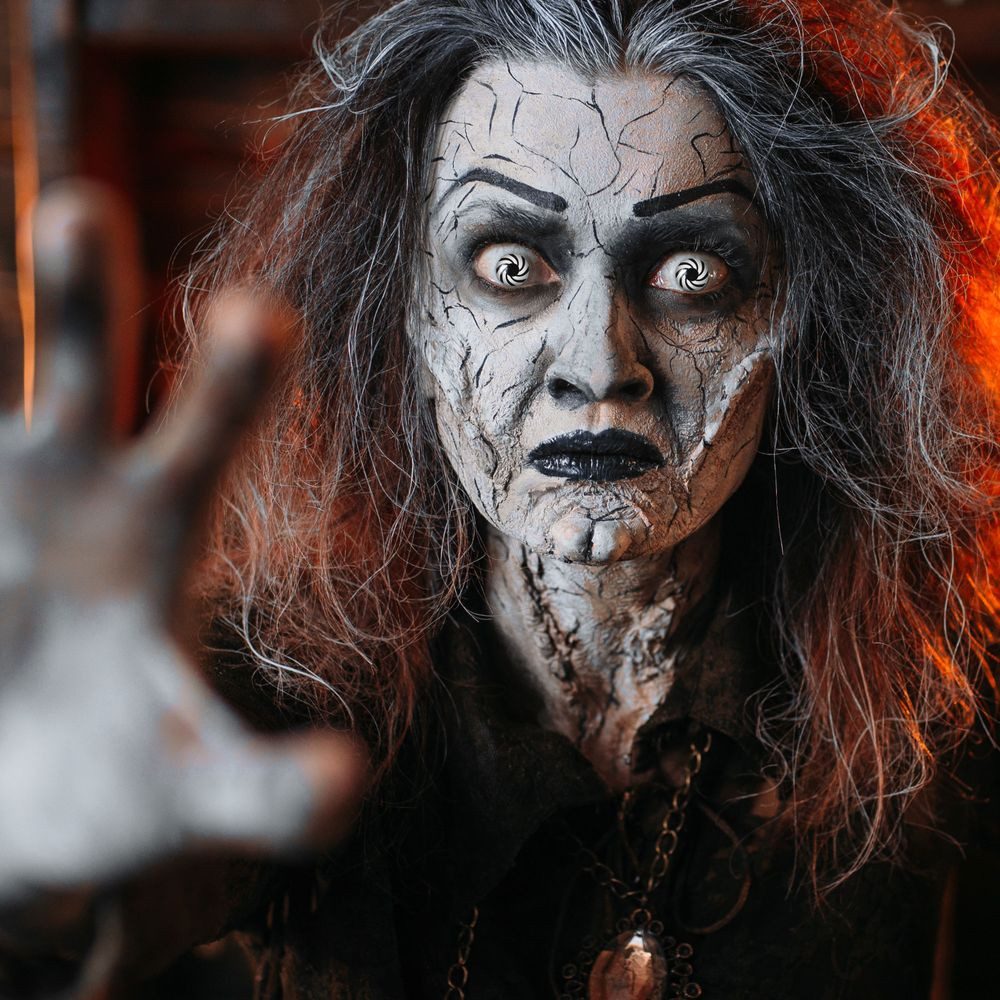 aricona Motivlinsen Farbige Halloween Контактные линзы Karneval Zombie Kostüm weiß schwarz, ohne Stärke, 2 Stück