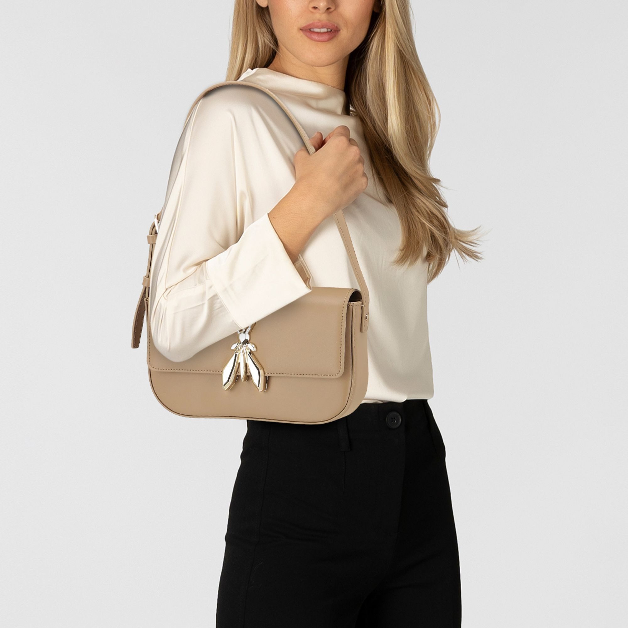 Patrizia Pepe Schultertasche Essential Fly, Leder