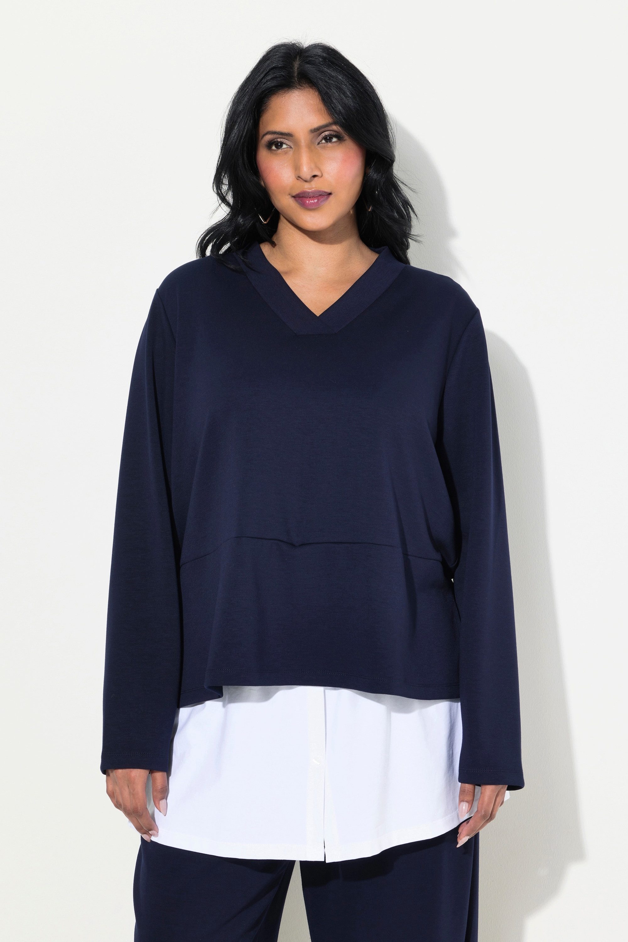 Sweatshirt Sweatshirt Bluseneinsatz V-Ausschnitt Langarm