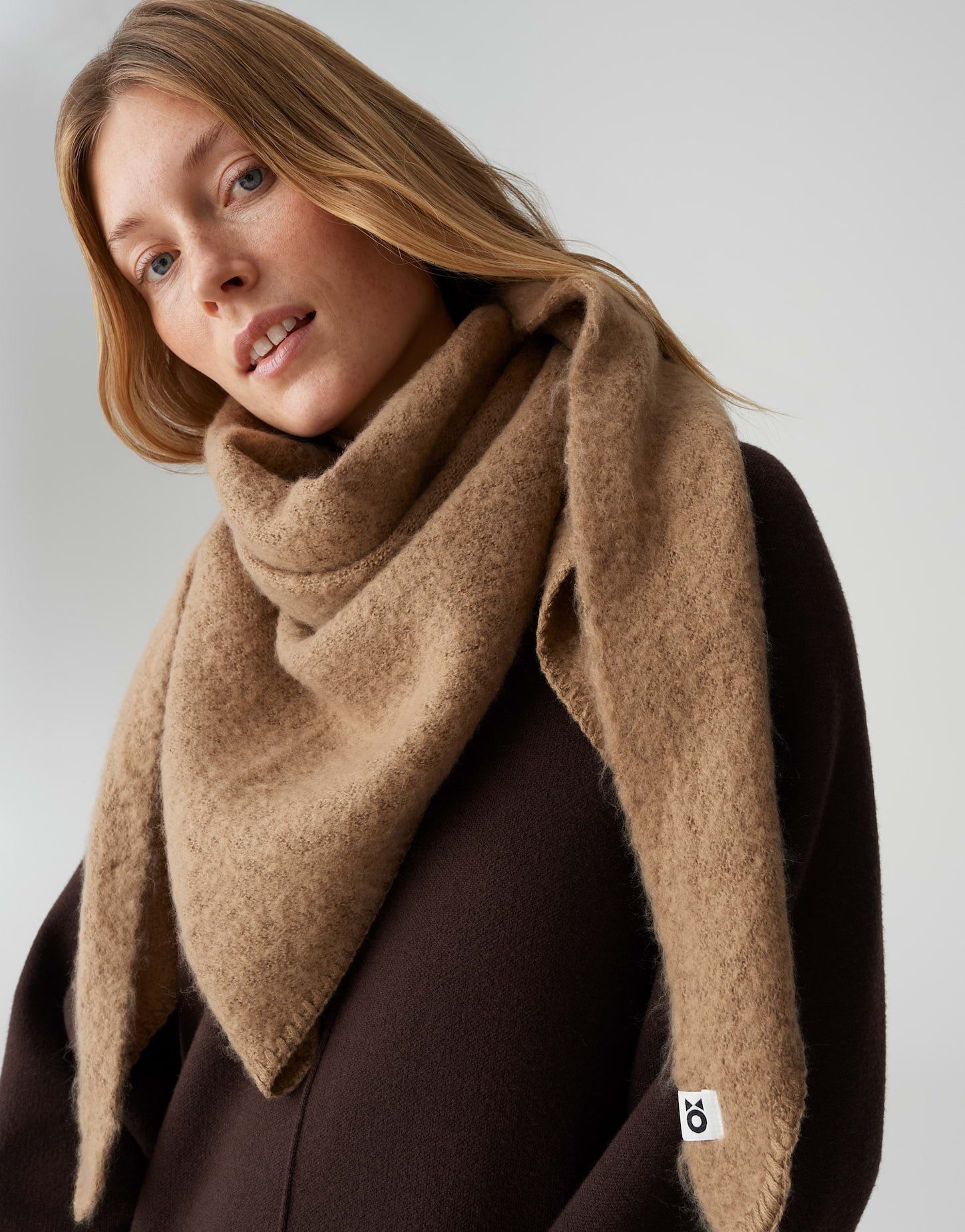 OPUS Strickschal AMADSI aus Bouclé Strick, one size, flauschiger Griff, wär günstig online kaufen