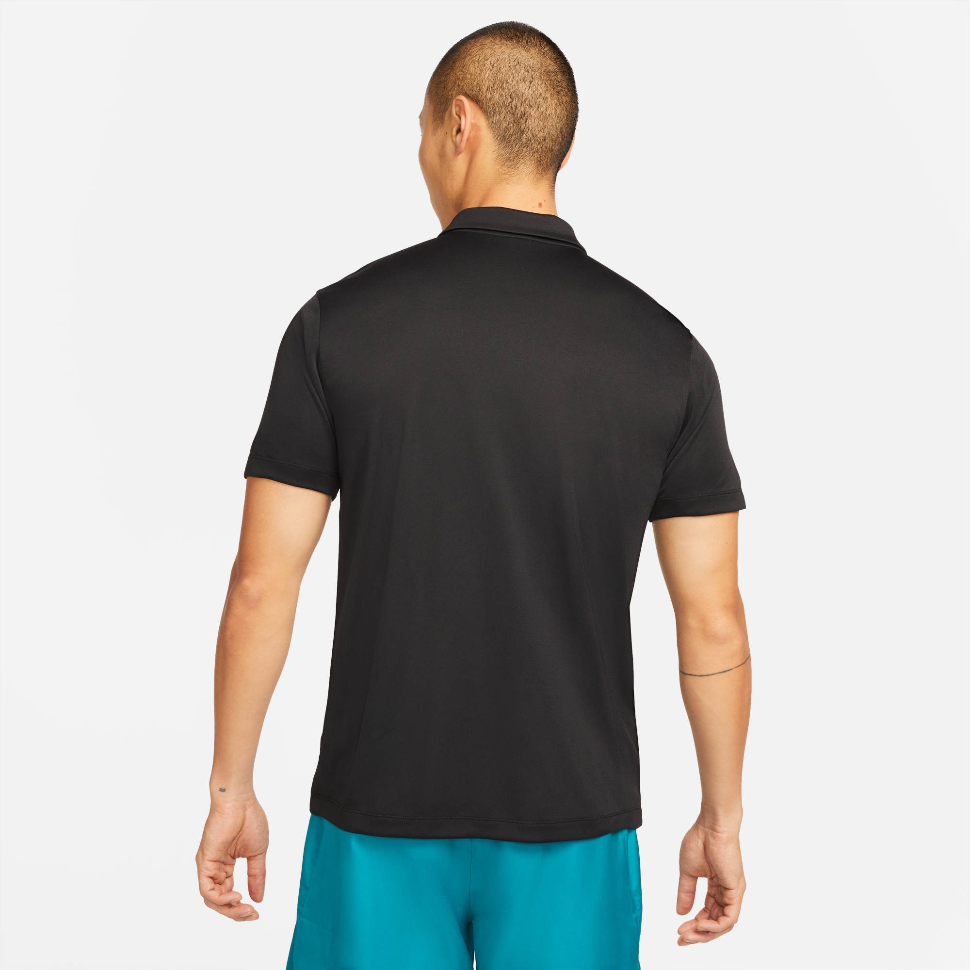 Nike Poloshirt NikeCourt Dri-FIT Men's Tennis Polo mit Polokragen, aus weichem Strickmaterial