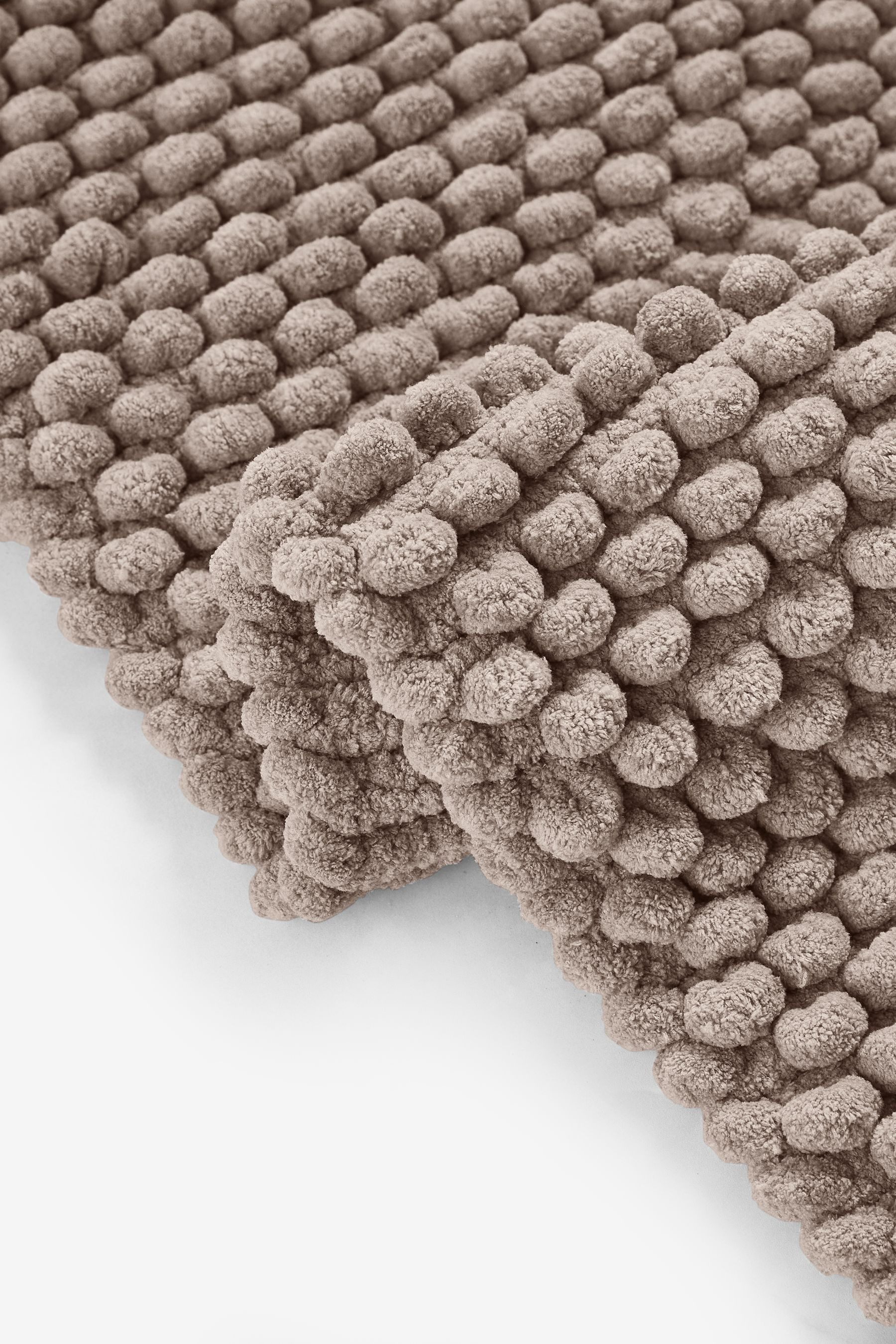 Next Badematte Badvorleger mit riesigen Noppen, Höhe 80 mm, Polyester (recy günstig online kaufen