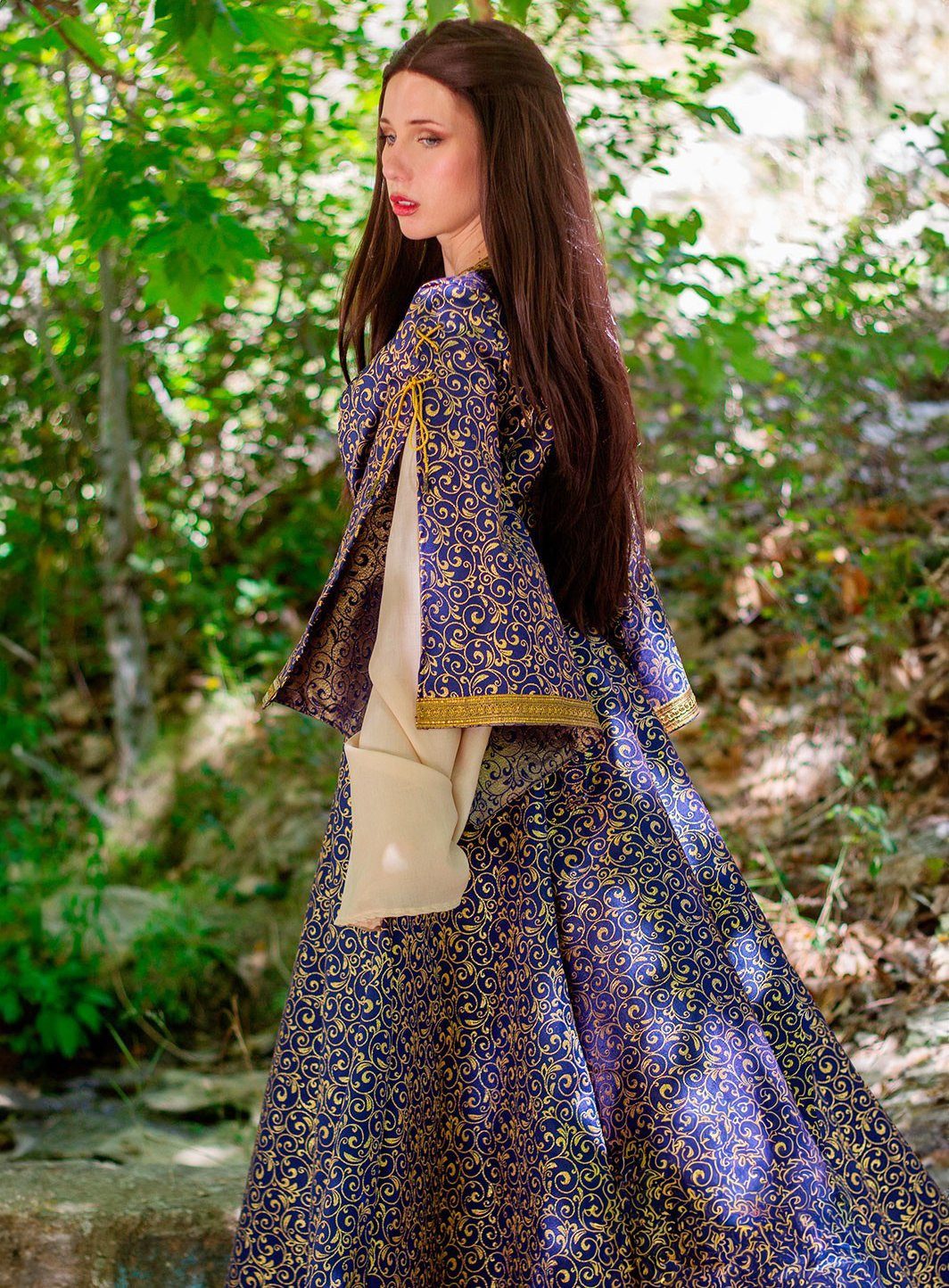 Metamorph Prinzessin-Kostüm Adelskleid - Aquitania, Mit diesem mittelalterlichen Kleid ist der große Auftritt garantiert!