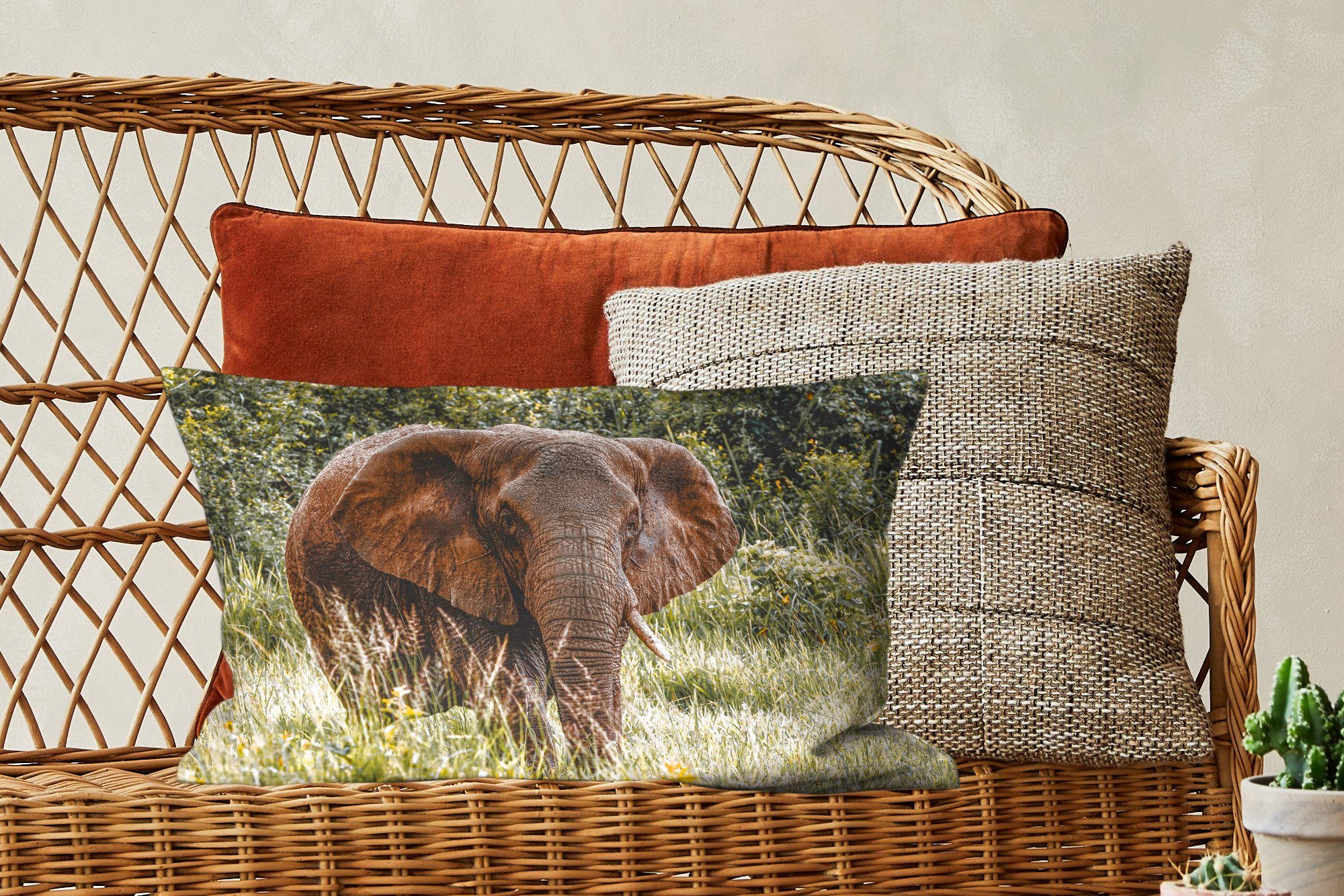 - - Schlafzimmer MuchoWow Gras, mit Füllung, Natur Dekokissen Wohzimmer Elefant Dekoration, Zierkissen, Dekokissen