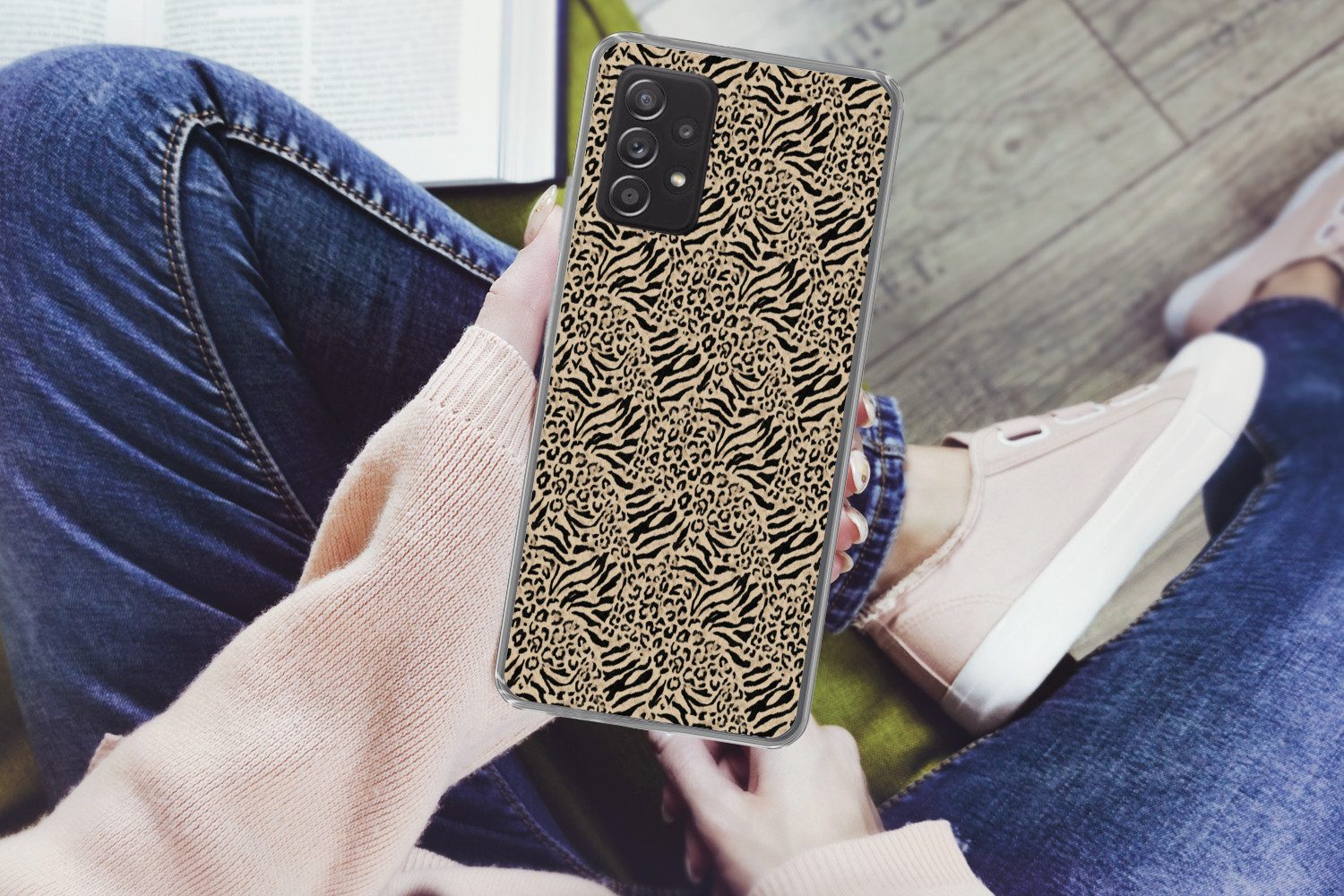 MuchoWow Handyhülle für Samsung Galaxy A53 5G Giraffe - Zebra - Motiv - Braun, Phone Case, Silikon, Schutzhülle Dünn
