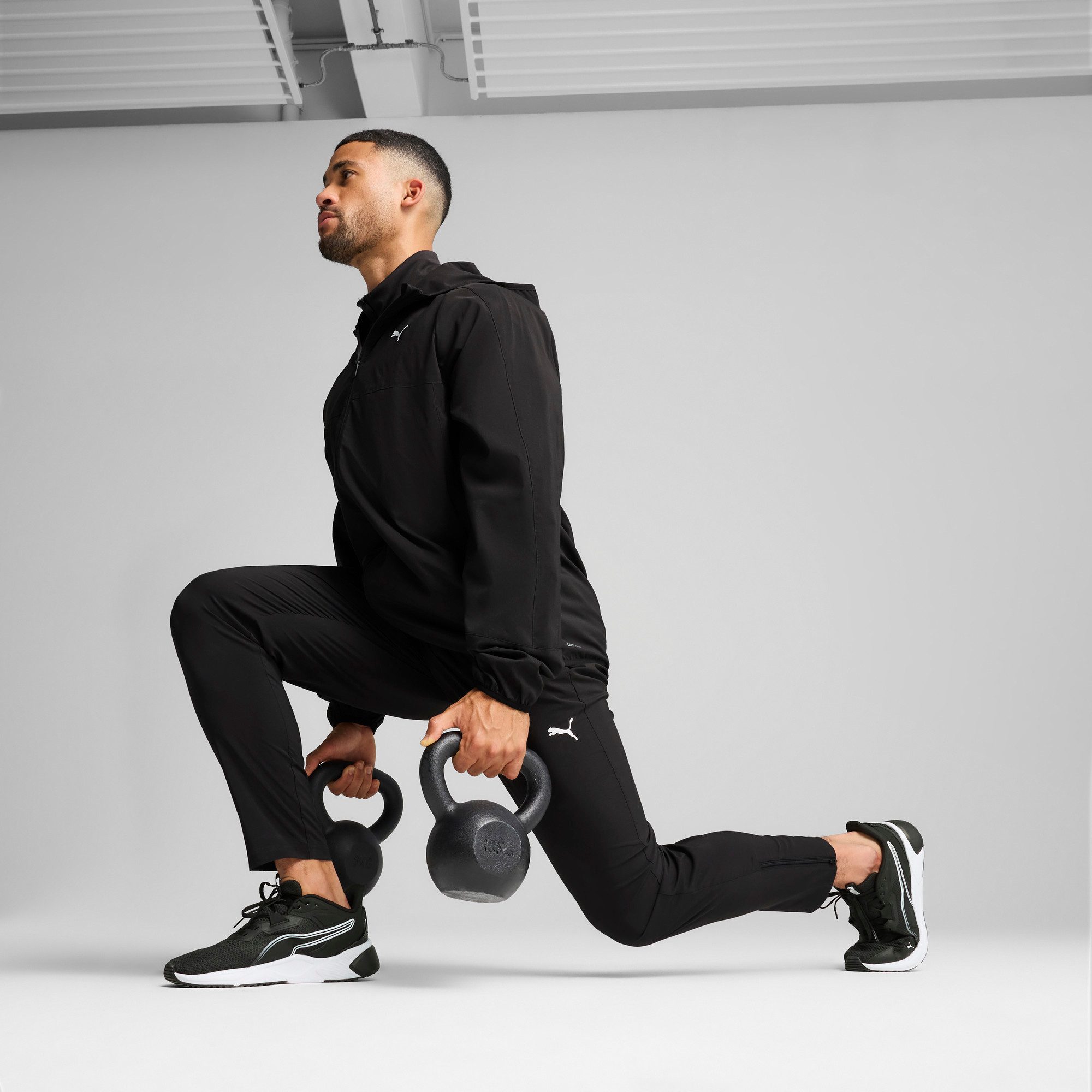 PUMA Kapuzensweatjacke M TAD TECH WOVEN FULL ZIP mit Kapuze, für sportliche Aktivitäten, atmungsaktives Material