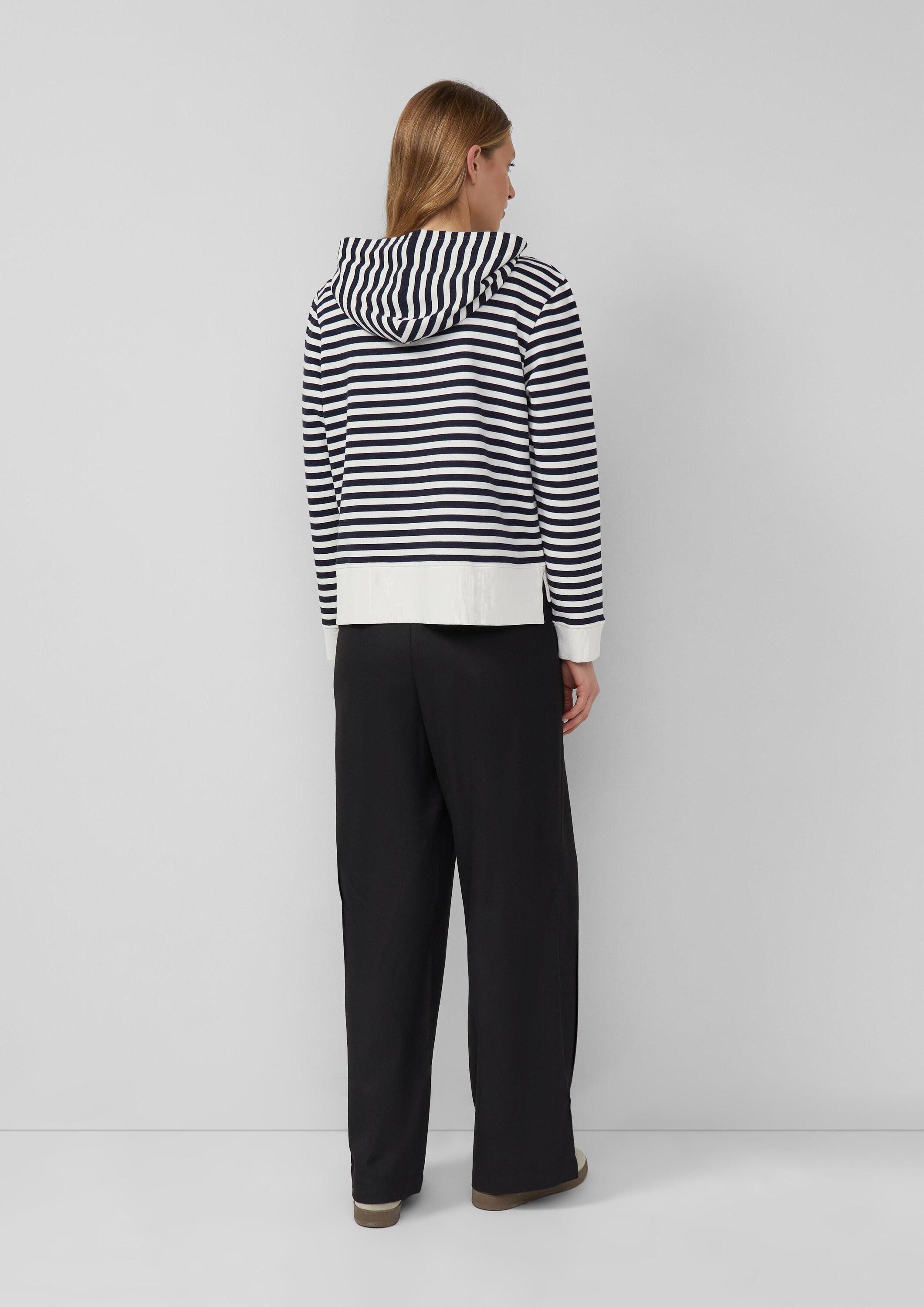 s.Oliver Sweatshirt Sweatshirt Gestreiftes Sweatshirt aus Baumwollmix mit Kapuze