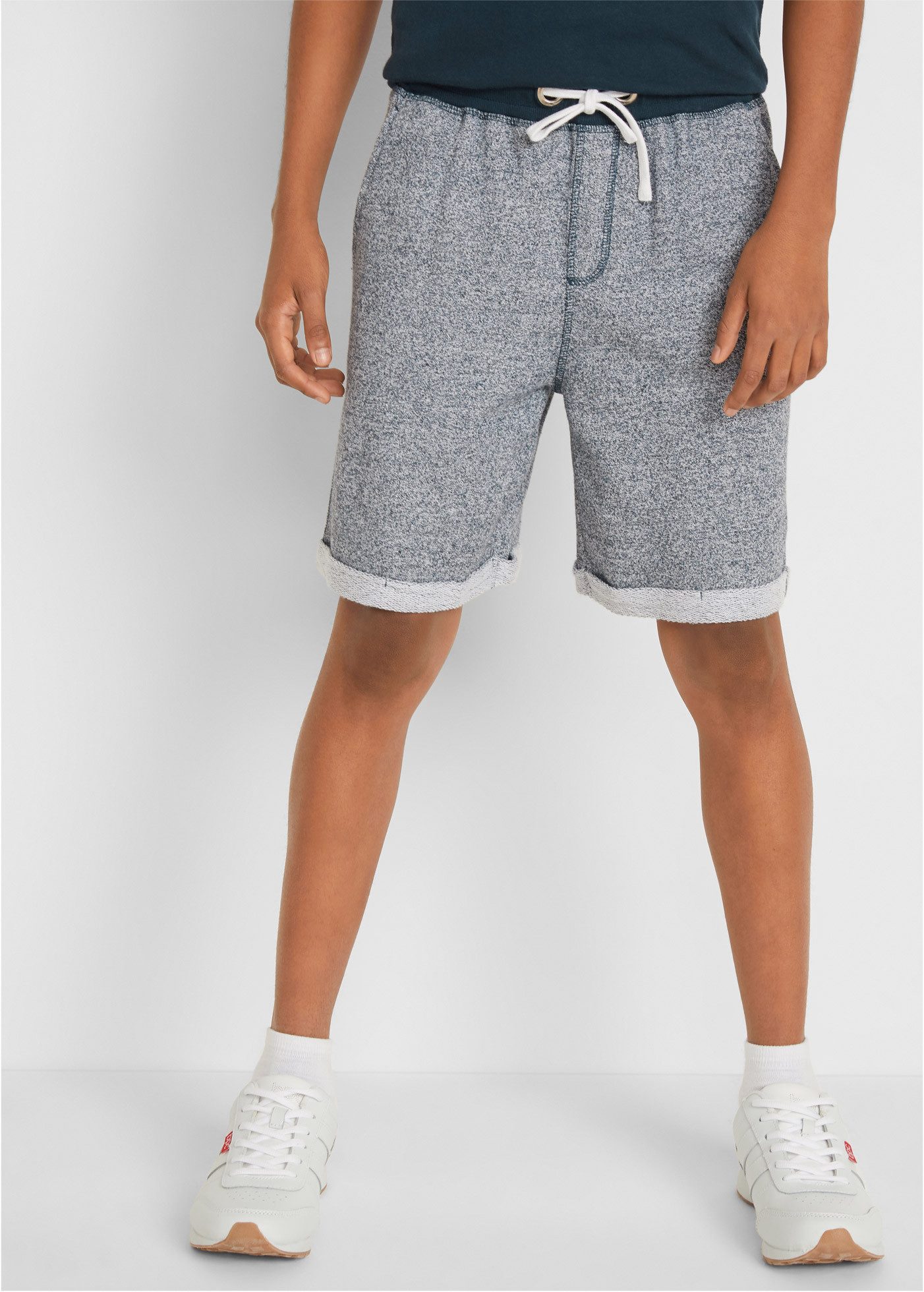 bonprix Sweatbermudas aus Baumwolle und Polyester, lockere Passform, mit gekrempeltem Saum