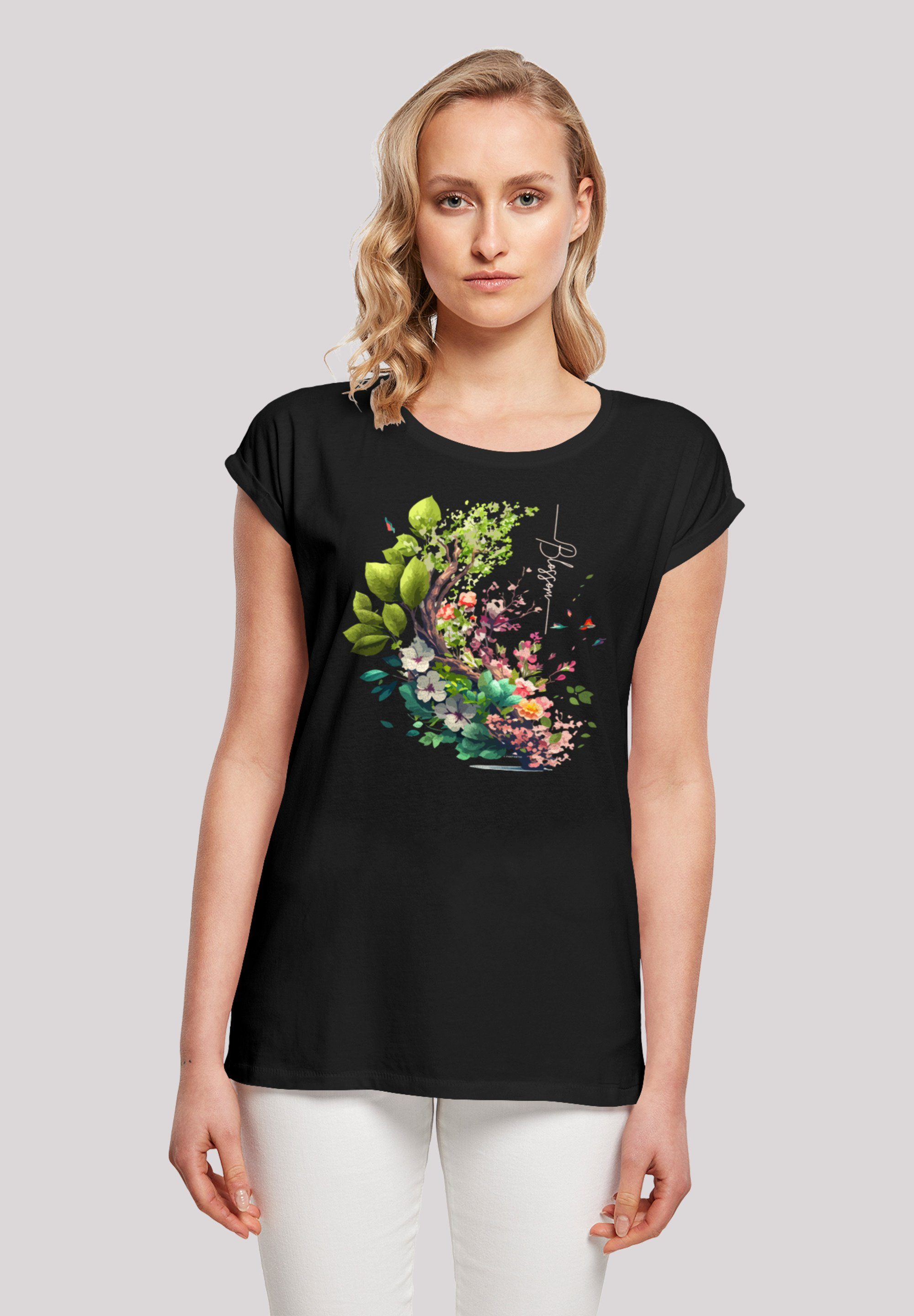 F4NT4STIC T-Shirt Baum mit Blumen Print, Das Model ist 170 cm groß und  trägt Größe M
