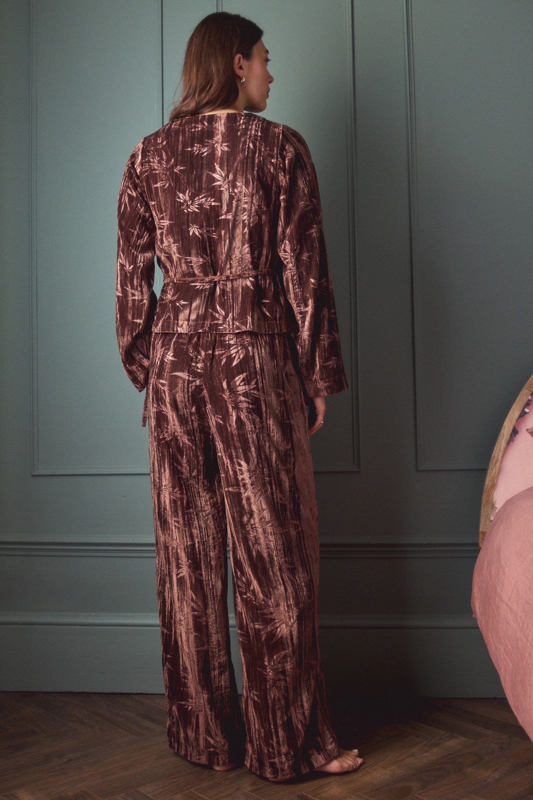 Next Pyjama Langärmeliger Samt-Pyjama in Wickeloptik (2 tlg)