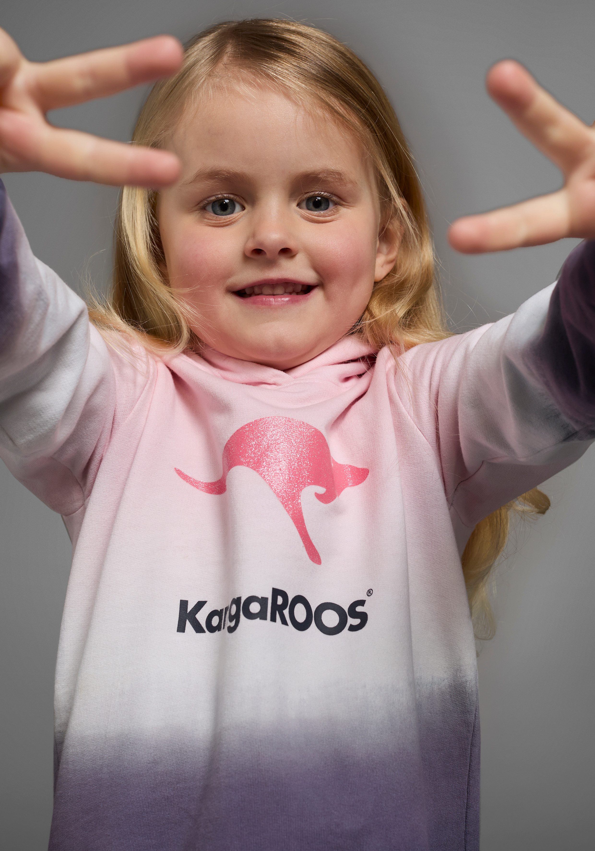 KangaROOS Sweatkleid für kleine Mädchen bis Mitte des Oberschenkels, lässiger Look, aus Sweatstoff