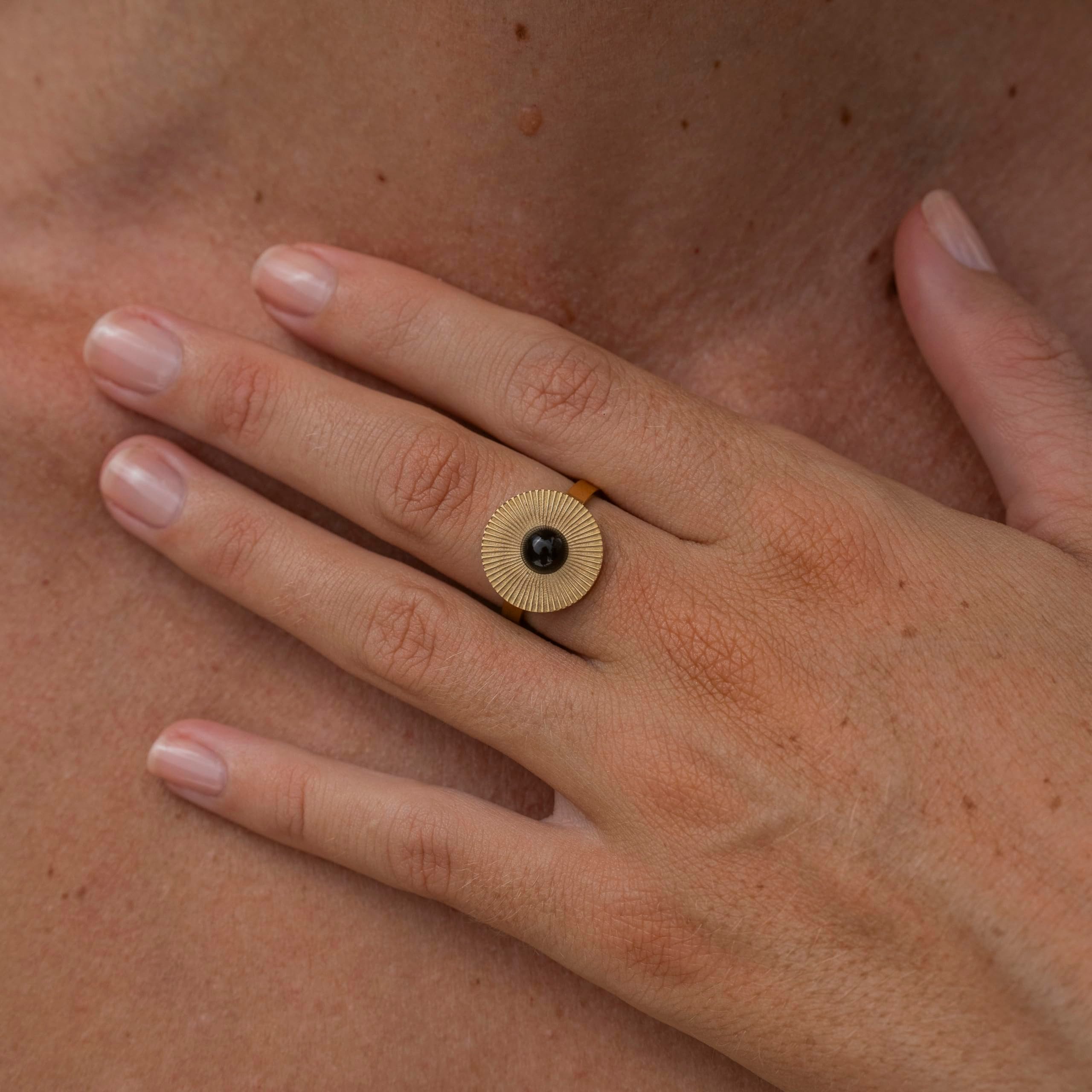 Made by Nami Fingerring in Gold günstig online kaufen