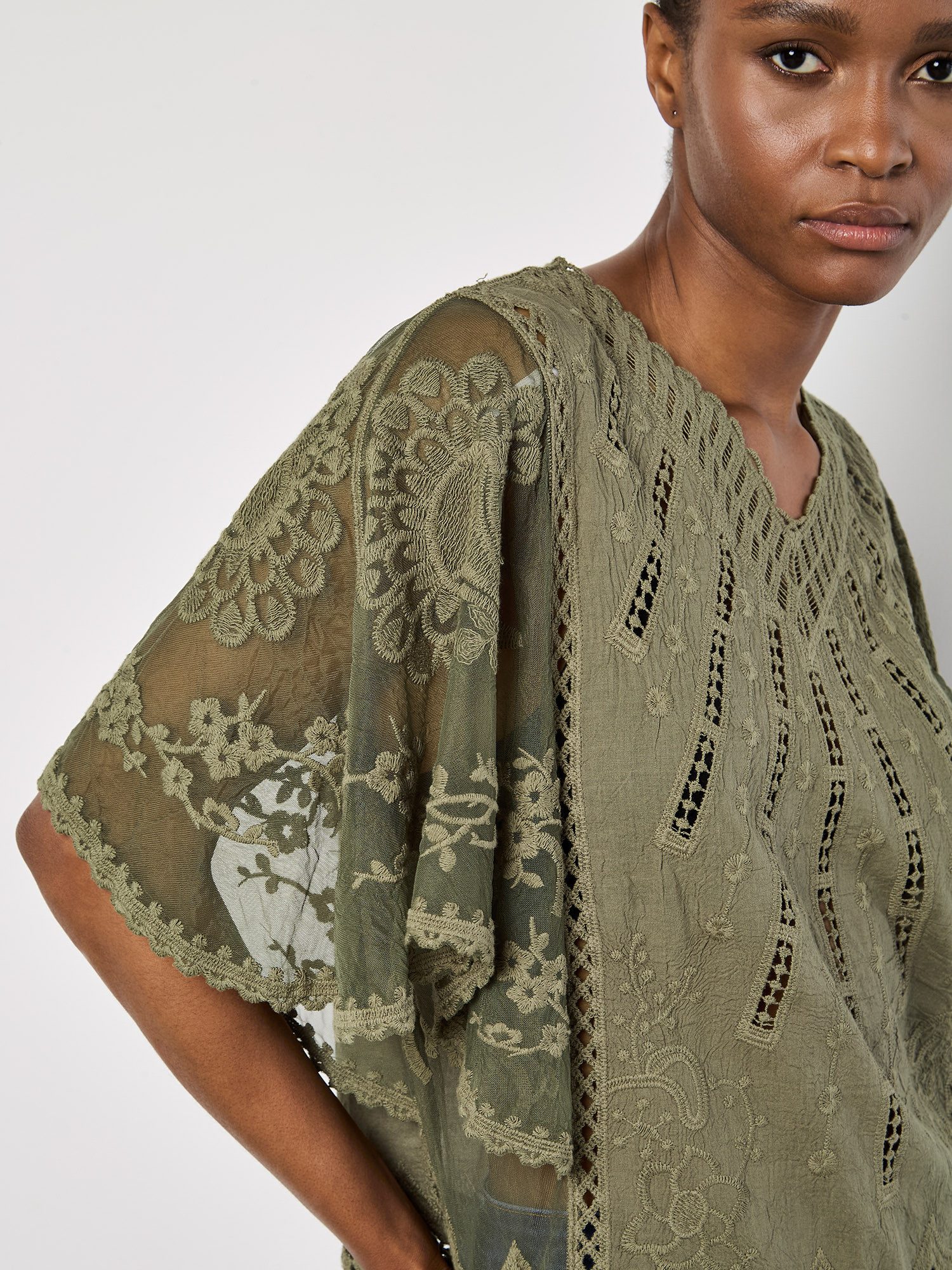 Apricot Blusentop Besticktes Baumwoll-Mesh-Top im Stickmix günstig online kaufen
