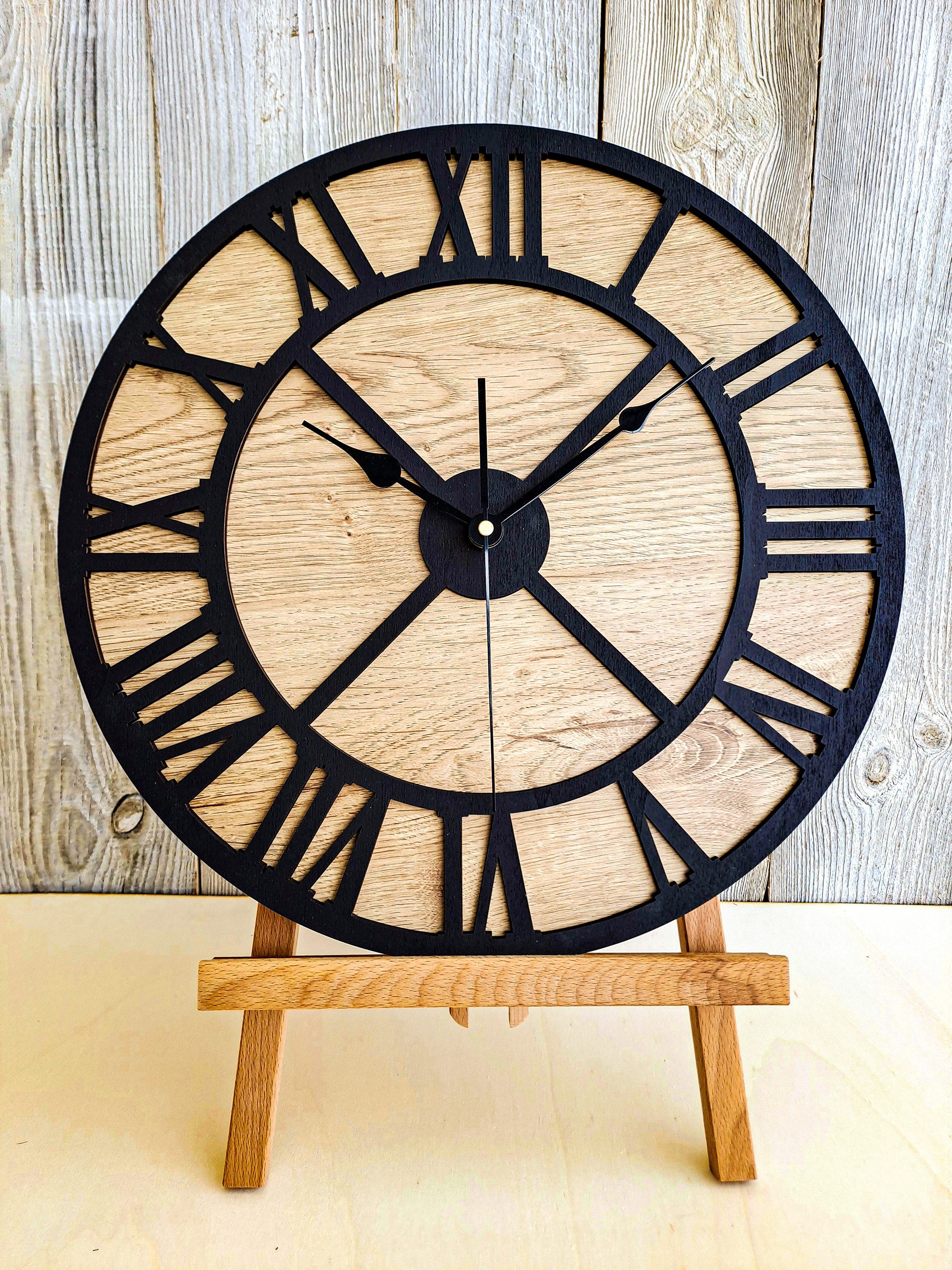 ORNAMENTI Wanduhr Grosse, dekorative, vintage holz Wanduhr, retro, boho, ohne Ticken (Eiche furniert, römische Ziffern, 3 Größen 40, 50, 60 cm)