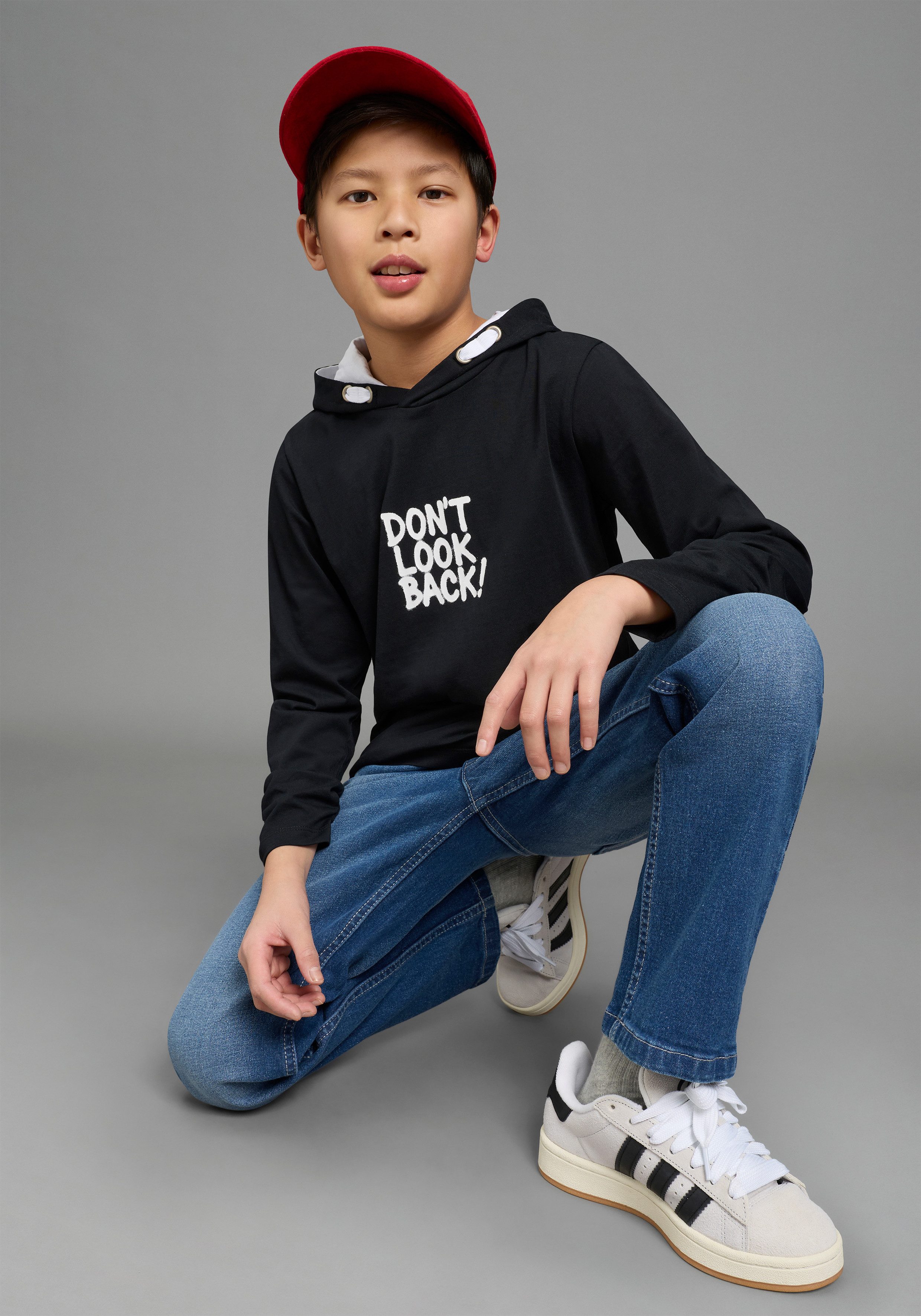 KIDSWORLD Kapuzenshirt Kapuzenshirt mit Spruch: DON'T LOOK BACK Langarm, bedruckt, aus Baumwolle und Polyester – Bild 3 von 5