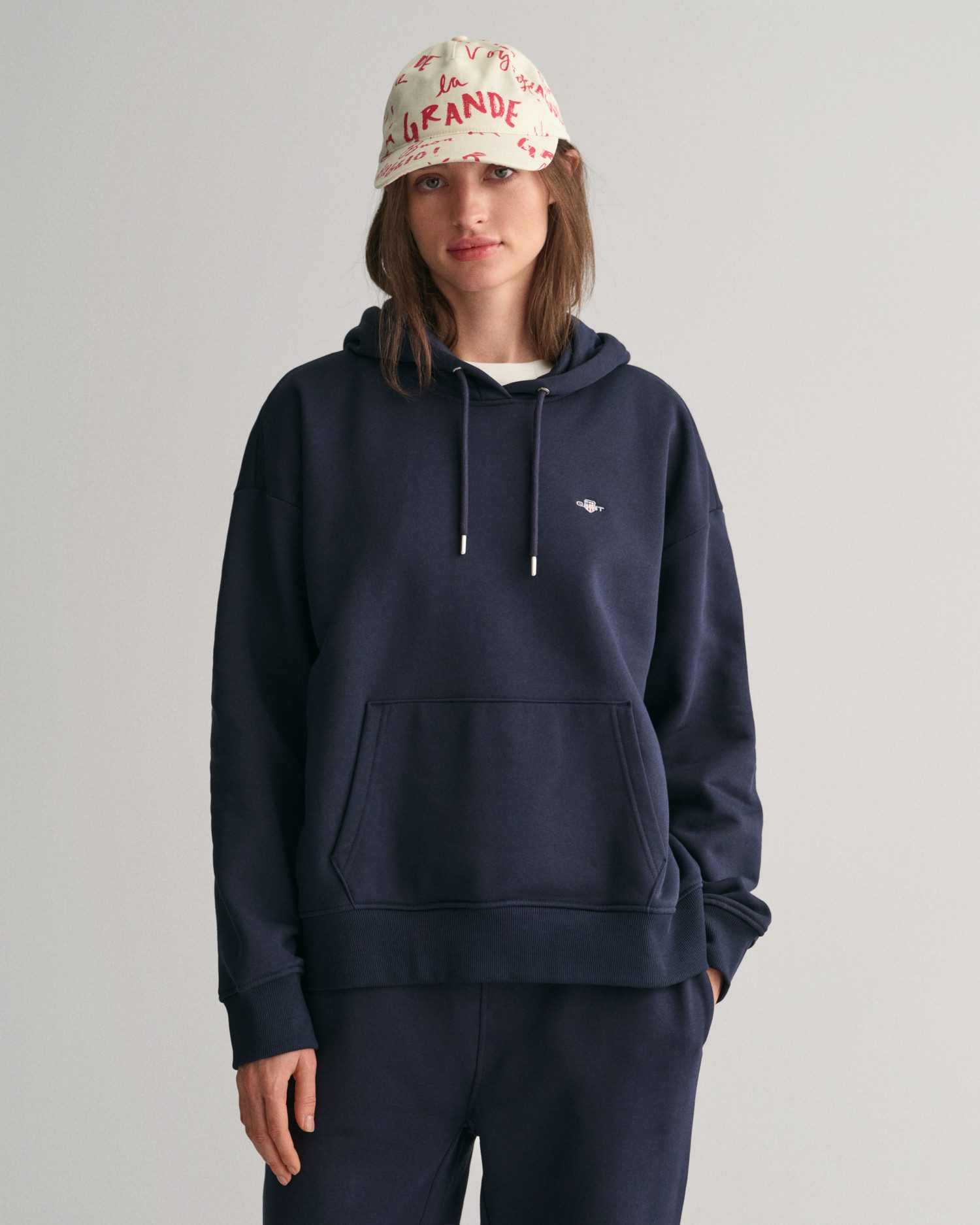 Gant Hoodie SHIELD HOODIE Grafische GANT-Stickerei auf der Brust