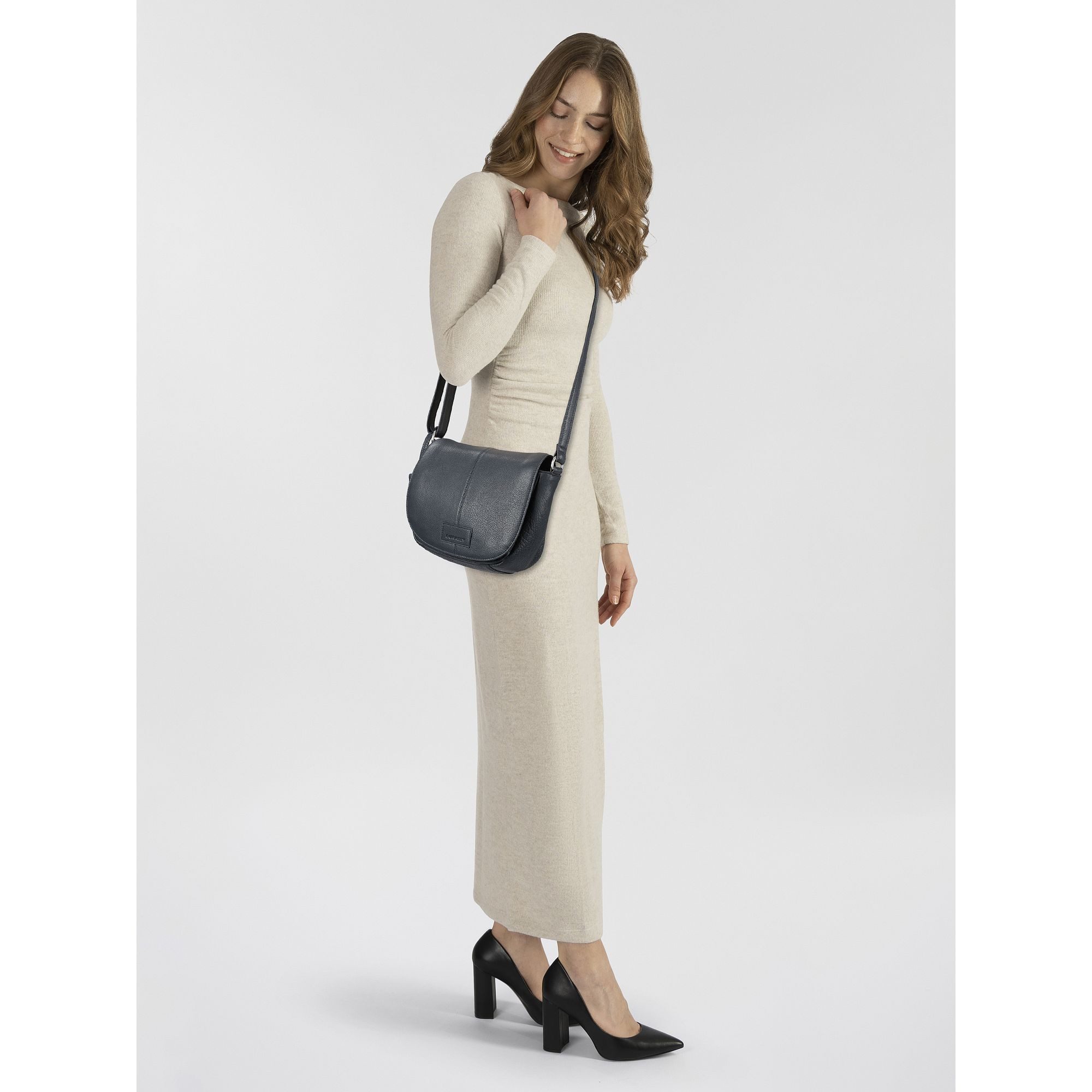 Burkely Umhängetasche Soft Skylar, Leder