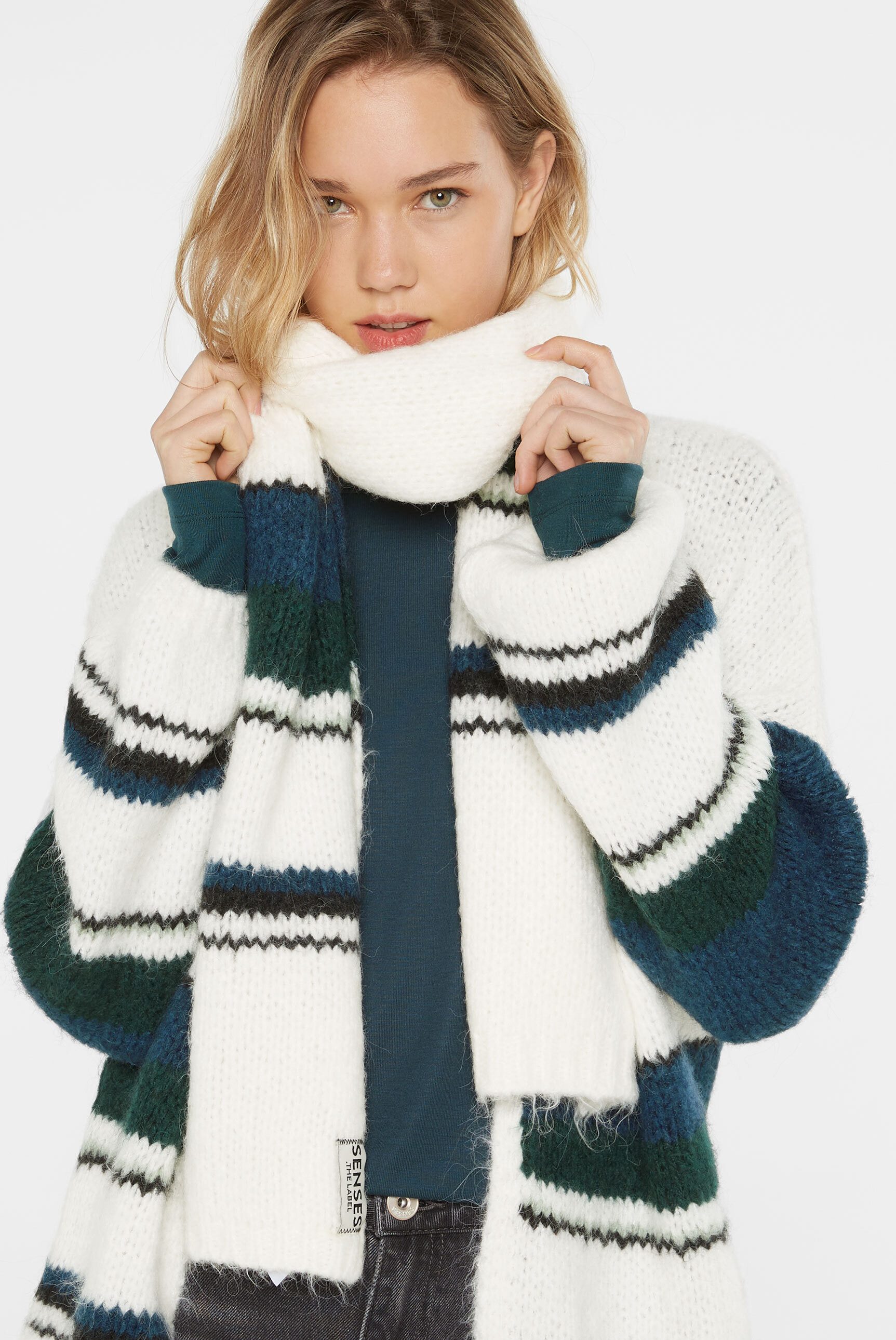 SENSES.THE LABEL Strickschal