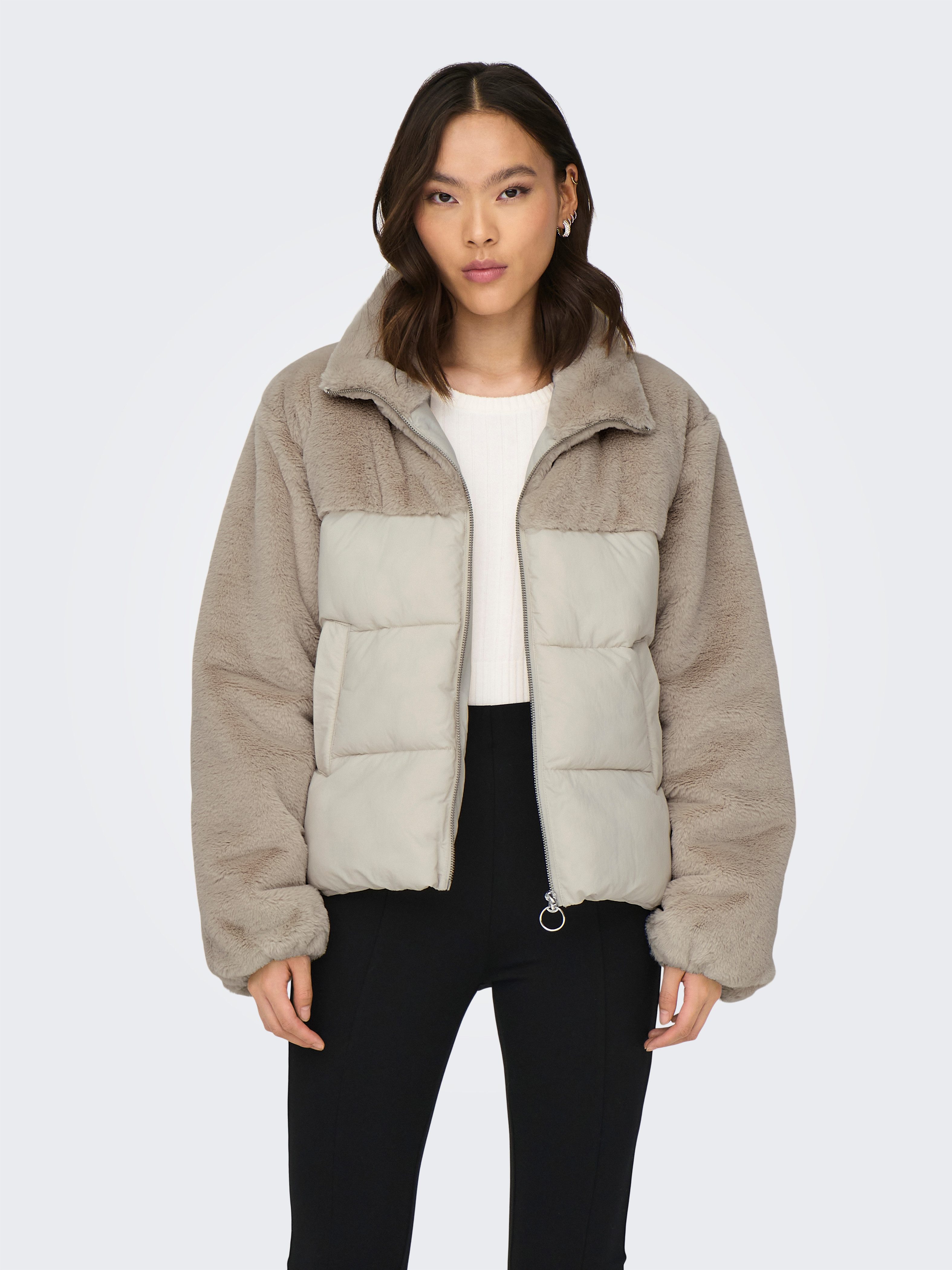 ONLY Steppjacke ONLWANJA – Jacke mit Plüschdetails und hohem Kragen regular fit, modisch, Web, Materialmix, hochschließend