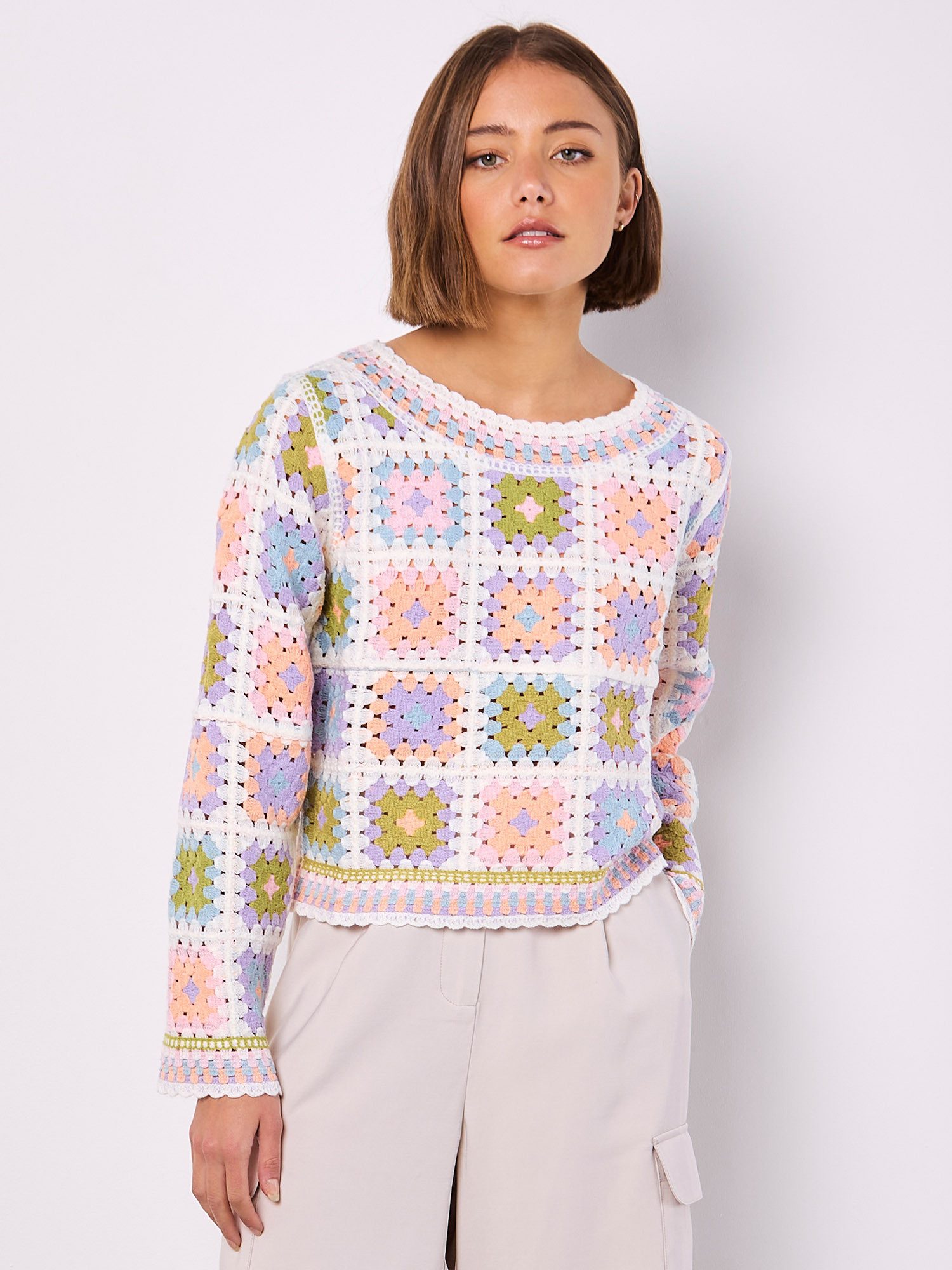 Apricot Rundhalspullover Crochet Pullover mit welligem Saum günstig online kaufen