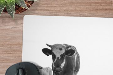 MuchoWow Gaming Mauspad Kühe im Morgennebel schwarz-weiß Foto (1-St), Mousepad mit Rutschfester Unterseite, Gaming, 40x40 cm, XXL, Großes