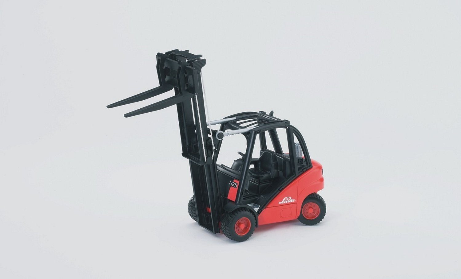 Bruder® Spielzeug-Gabelstapler Linde H30D mit Anhängerkupplung und 2  Paletten, Made in Germany