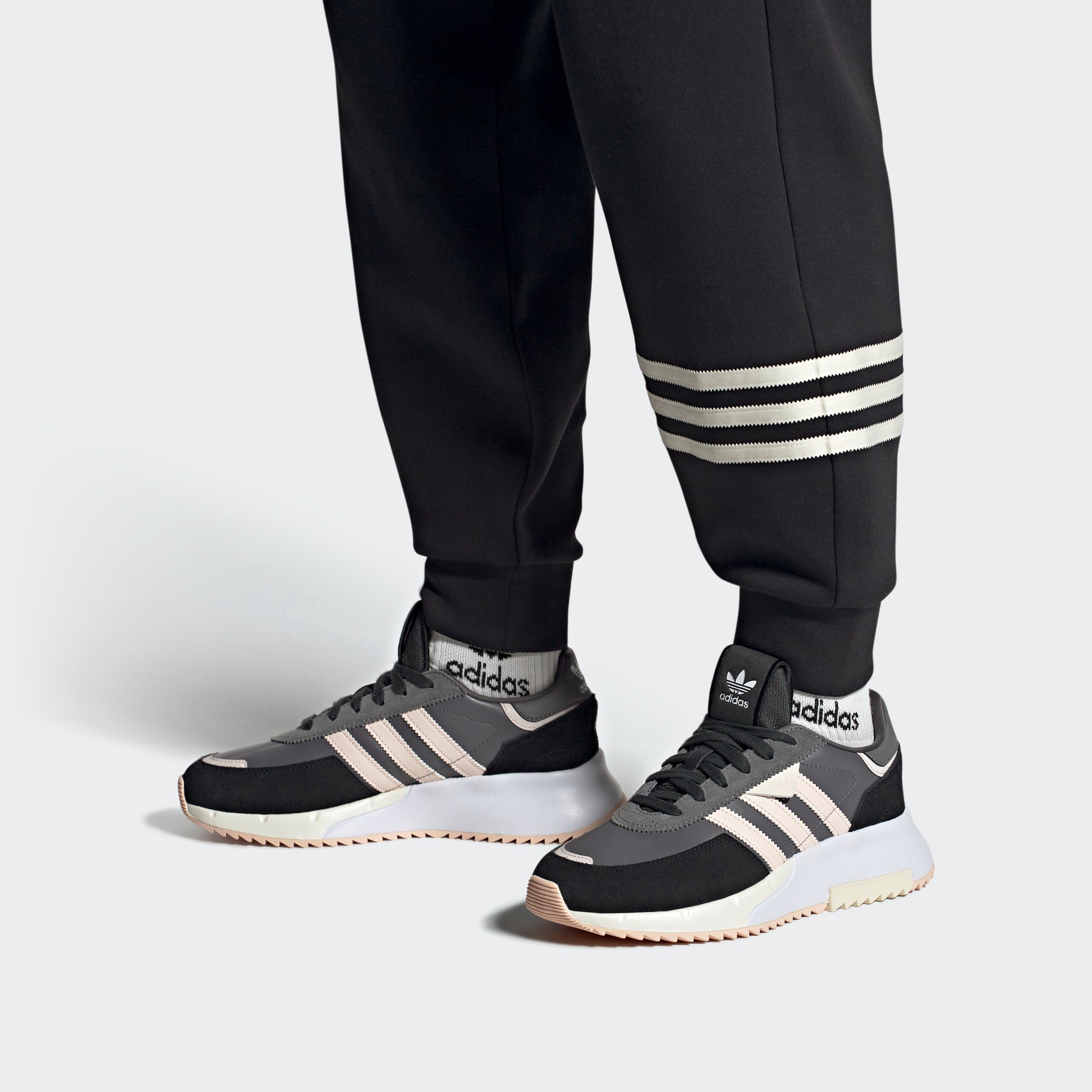 / Carbon RETROPY F2 Originals Wonder Five adidas / Grey Quartz Sneaker