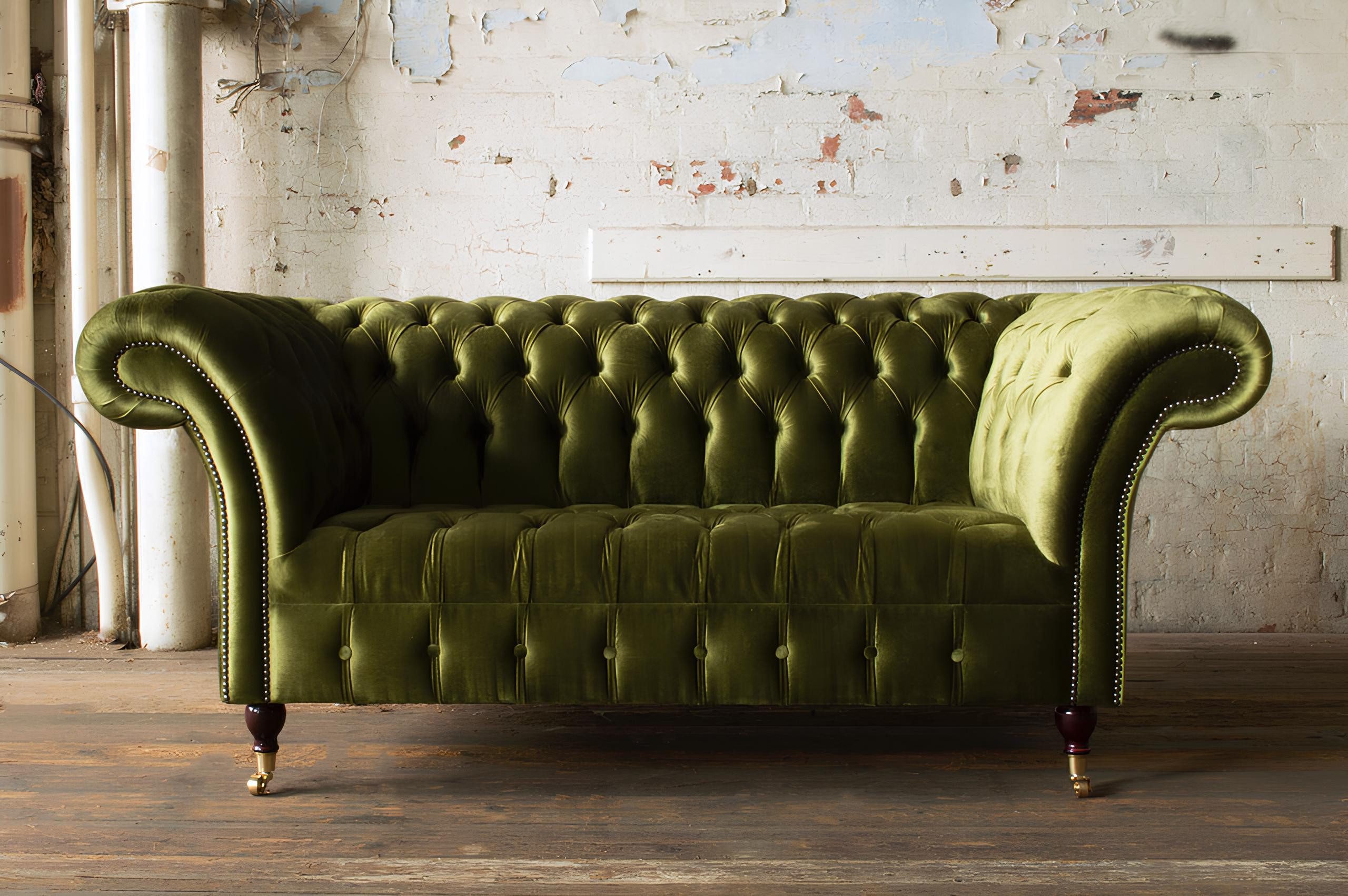 Xlmoebel Chesterfield-Sofa Chesterfield-Sofa in grünem Samt mit Kristallverzierung, Hergestellt in Europa