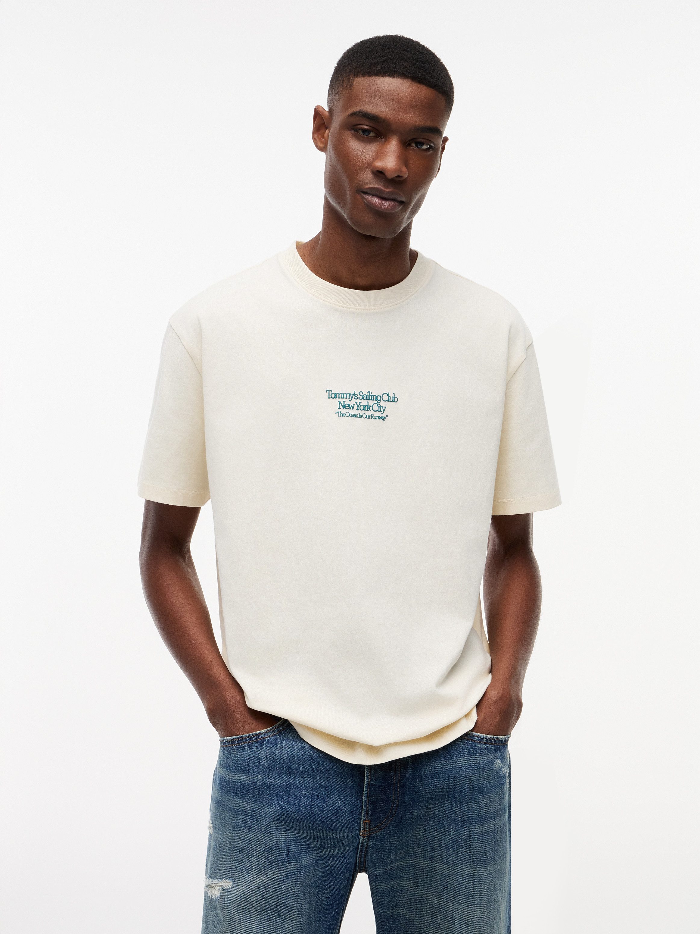 Tommy Jeans T-Shirt TJM RELAX FIT SAILBOAT aus Jersey mit Rückengrafik