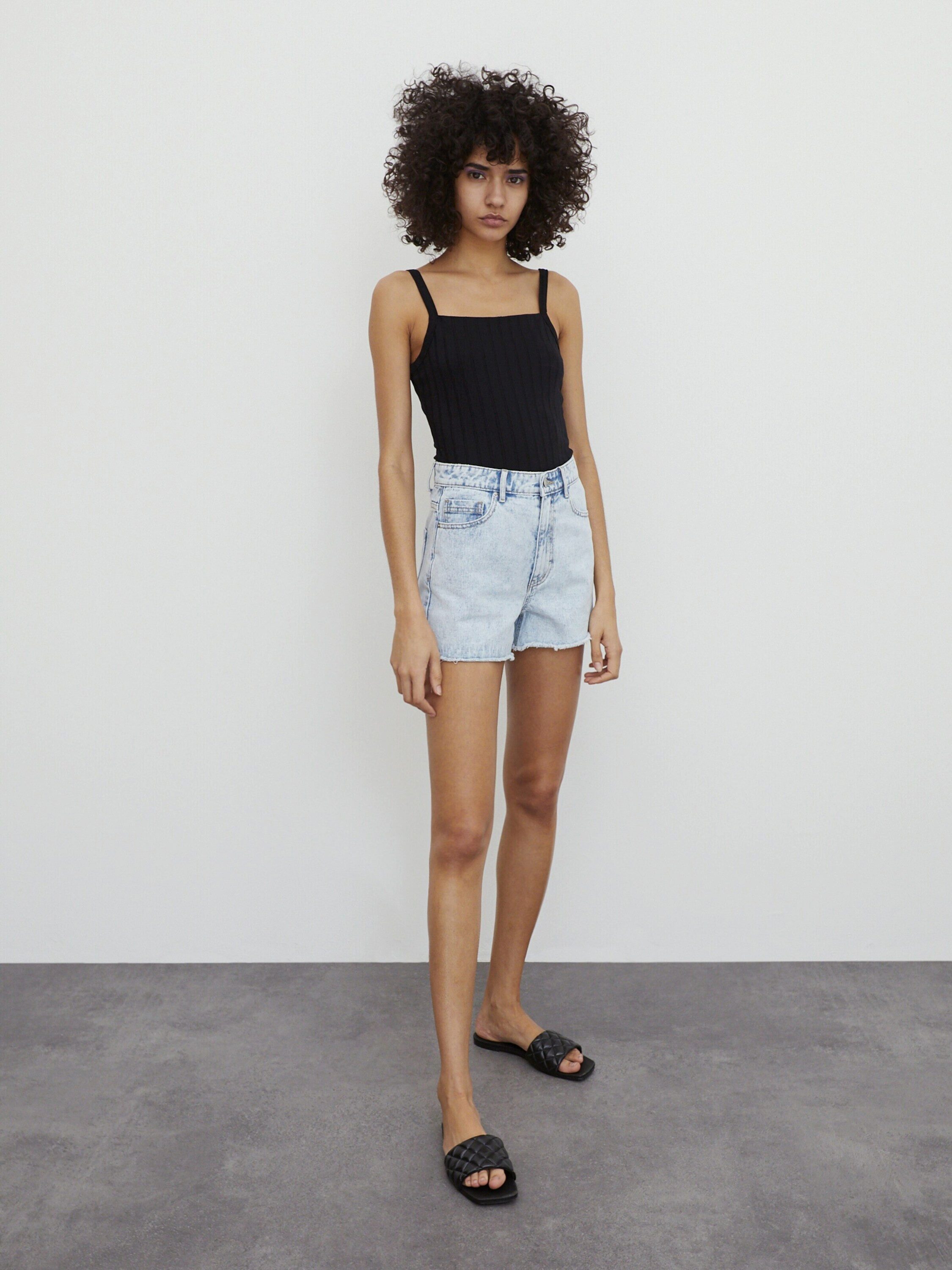 EDITED Jeansshorts Jacey (1-tlg) Fransen
