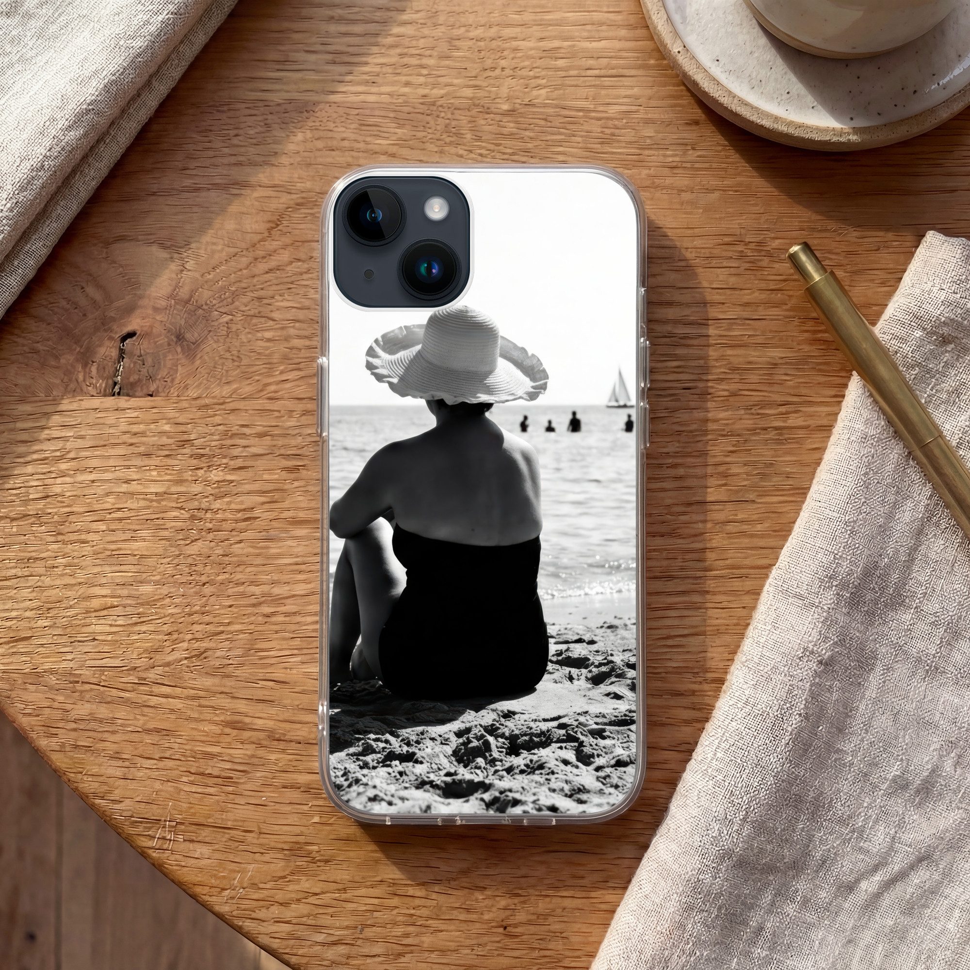 MuchoWow Handyhülle für Apple iPhone 14 Frauen - Sonnenhut - Strand - Schwarz - Weiß, Smartphone-Bumper, Print, Handy Schutzhülle Dünn