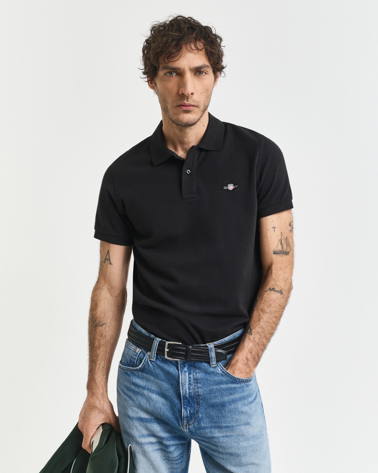 Gant Poloshirt SLIM SHIELD SS PIQUE POLO mit Logostickerei auf der Brust