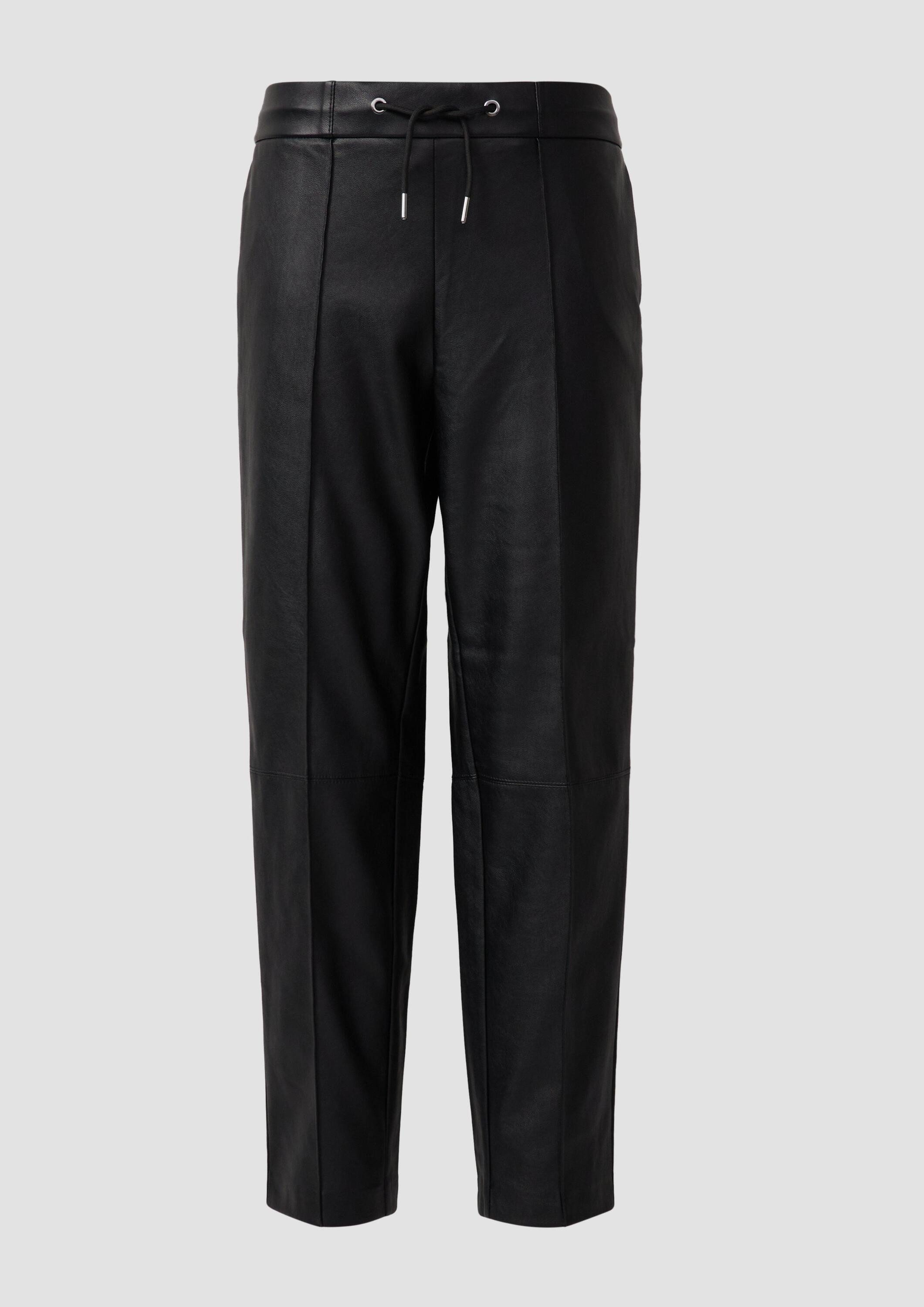 s.Oliver Jogginghose Hose Jogpants aus Lederimitat mit Elastikbund und Tunnelzug