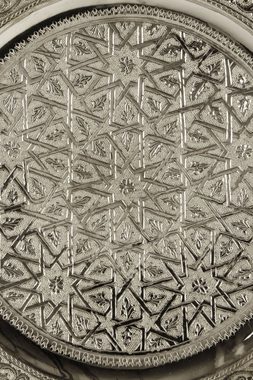 Marrakesch Orient & Mediterran Interior Tablett Orientalisches rundes Tablett aus Messing Mehdia 35cm Deko, Marokkanisches Teetablett, Orient Tablett goldfarbig oder silberfarbig, Orientalische Dekoration auf dem gedeckten Tisch, Handarbeit