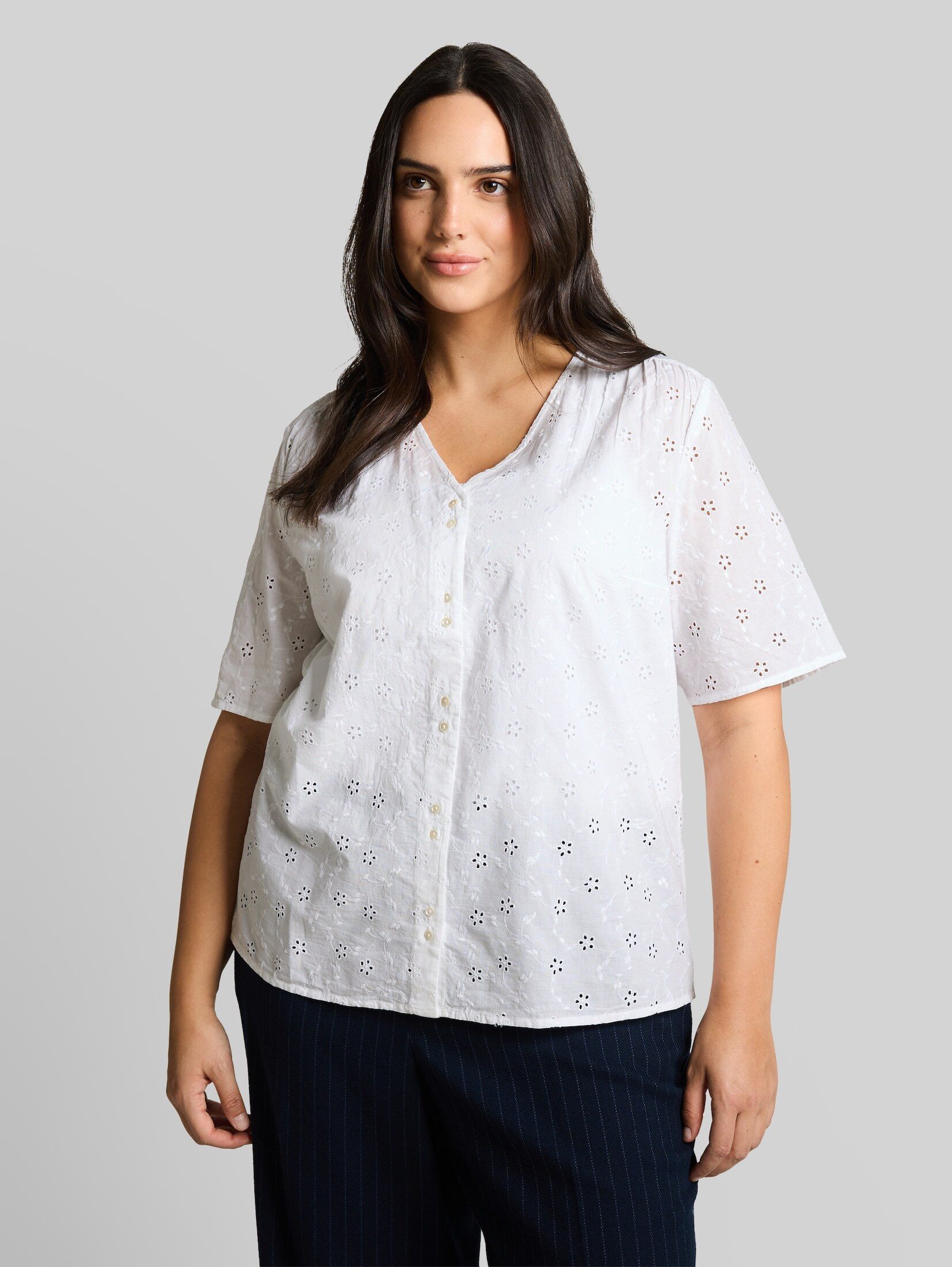 TOM TAILOR PLUS Kurzarmbluse Blusen & Shirts Plus Size - Bluse mit Lochstickerei