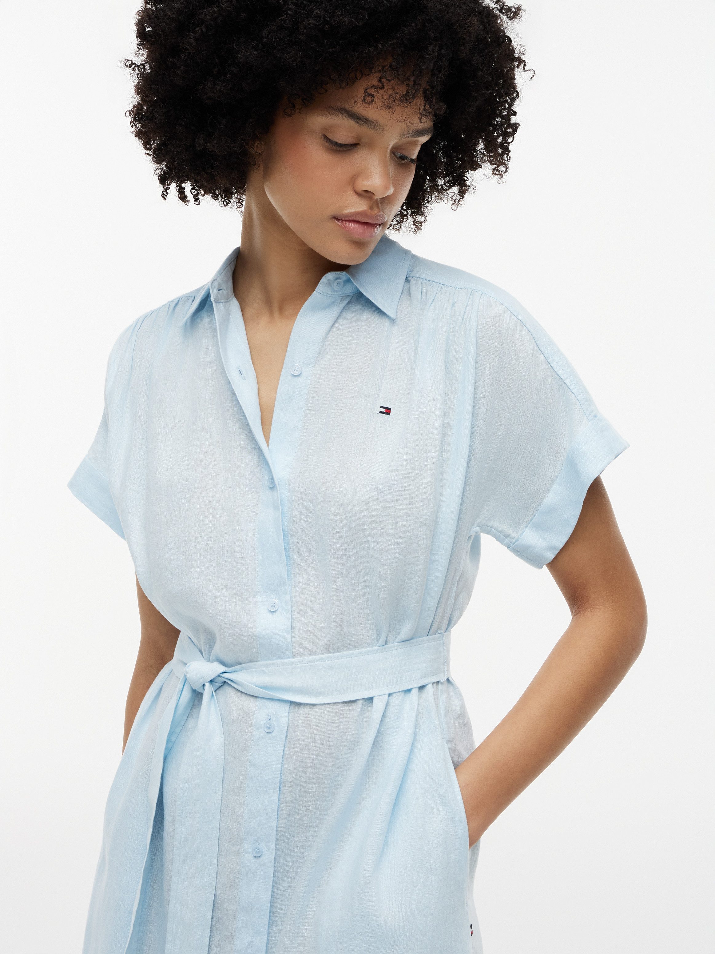 Tommy Hilfiger Hemdblusenkleid LINEN BELTED KNEE SS SHIRT DRESS mit Bindegürtel – Bild 4 von 4