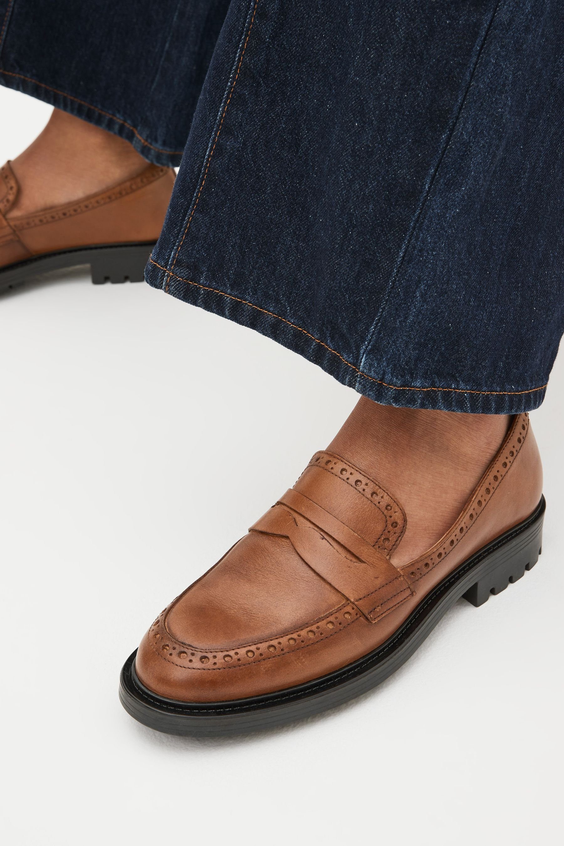 Next Forever Comfort® Lederloafer mit Brogue-Details Loafer (1-tlg)