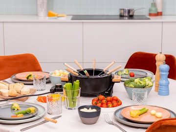 Tristar Elektro-Fondue, 8 Fonduegabeln, 1.5 l, 2-8 Personen Set Alu Fonduetopf auch für Käsefondue - Bambus Akzente