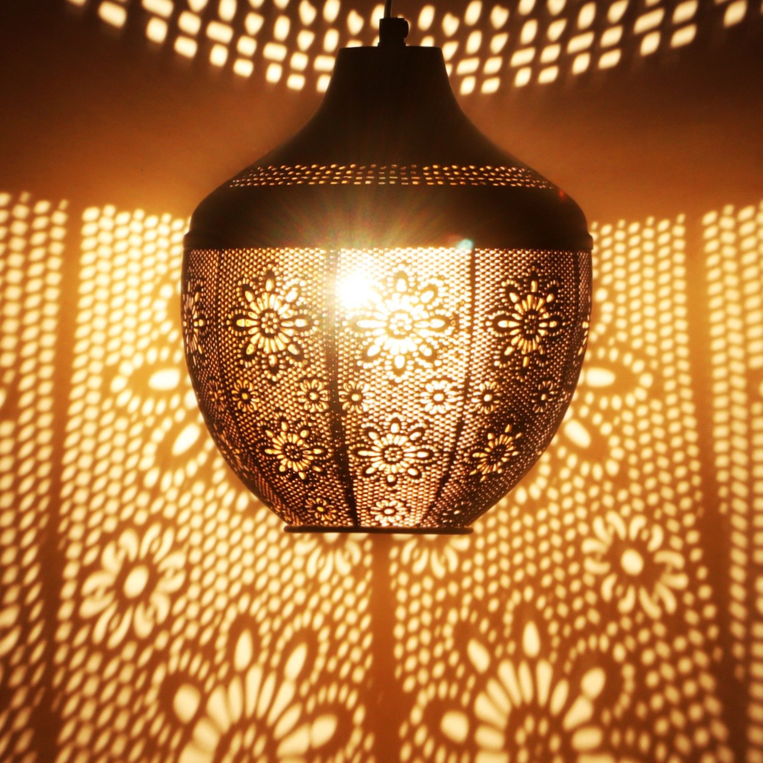 Marrakesch Orient & Mediterran Interior Pendelleuchte Orientalische Retro Deko Hängeleuchte Boha aus Metall in Schwarz 27 cm, Handarbeit