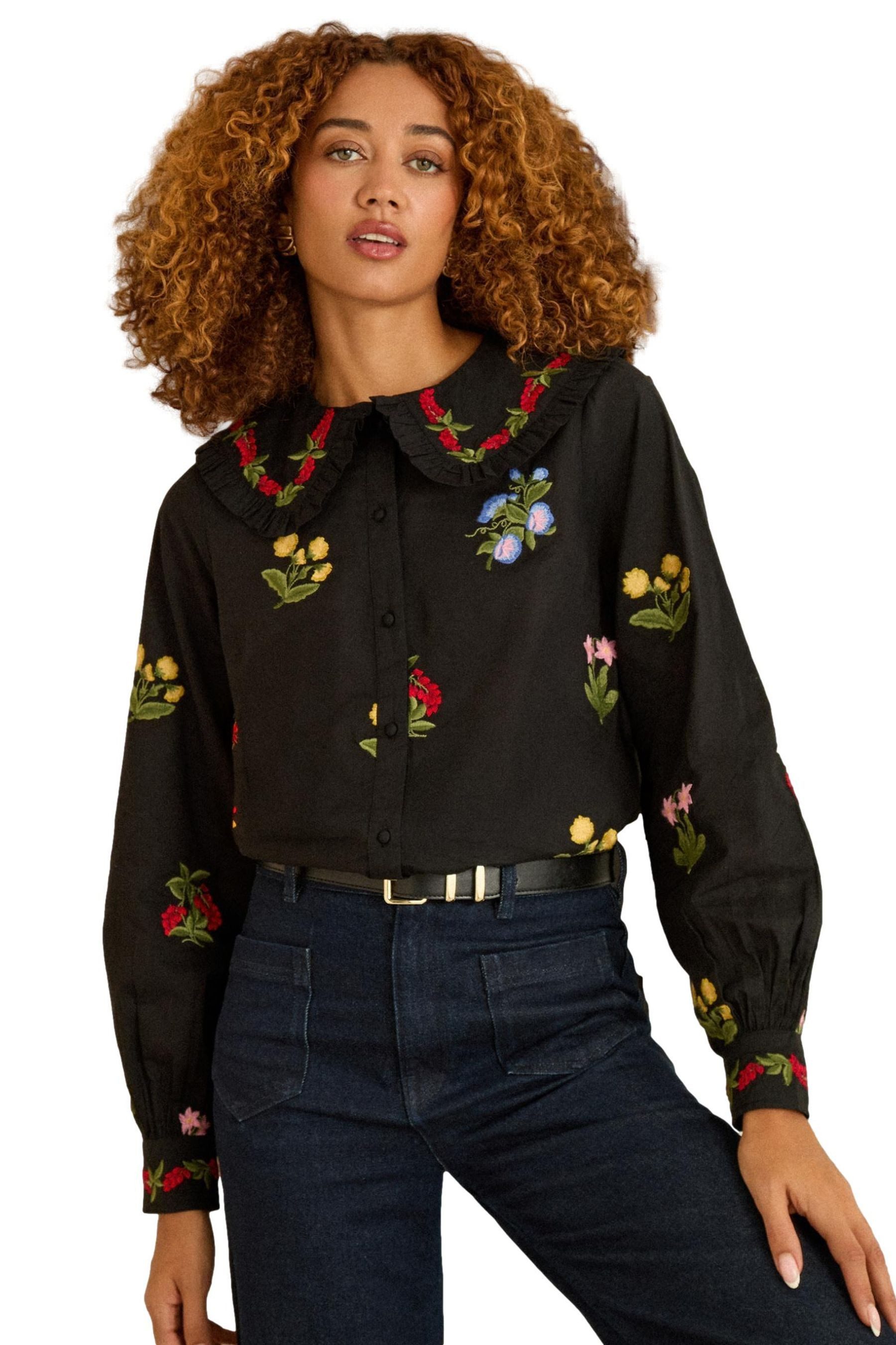 Langarmbluse Love & Roses Bluse mit Blumenstickerei, Kurzgröße