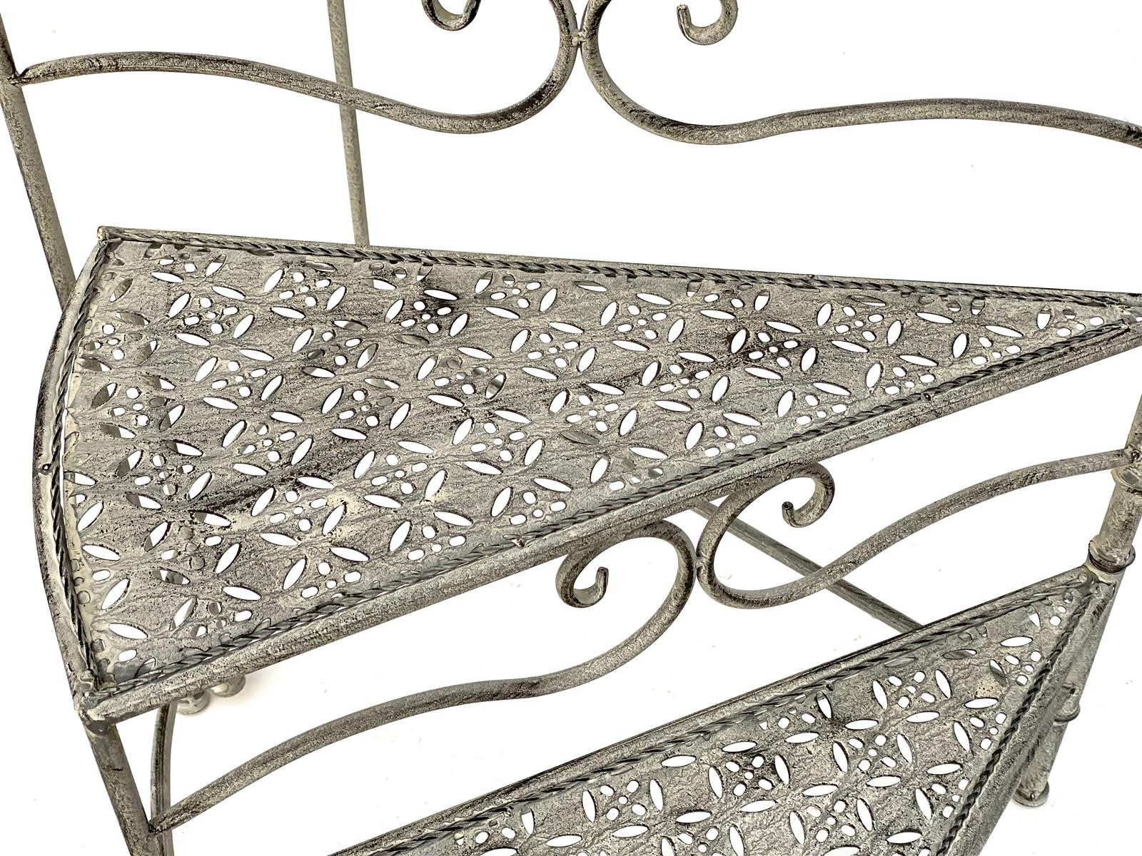 DanDiBo Pflanzentreppe Innen Metall Weiß Grau 55 cm Blumenständer mit 3 Ablagen 96125, Aufklappbar