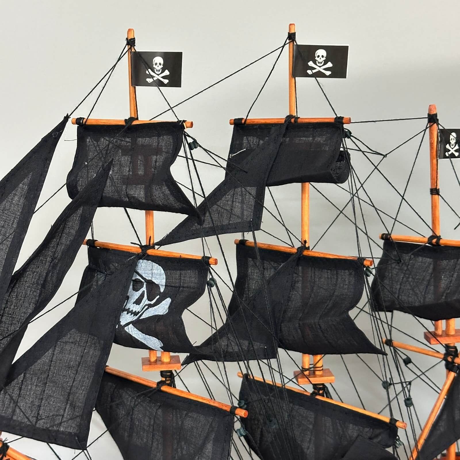 Aubaho Dekoobjekt Modellschiff Piratenschiff Piraten Holz Schiffsmodell Schiff Pirat kei – Bild 2 von 5