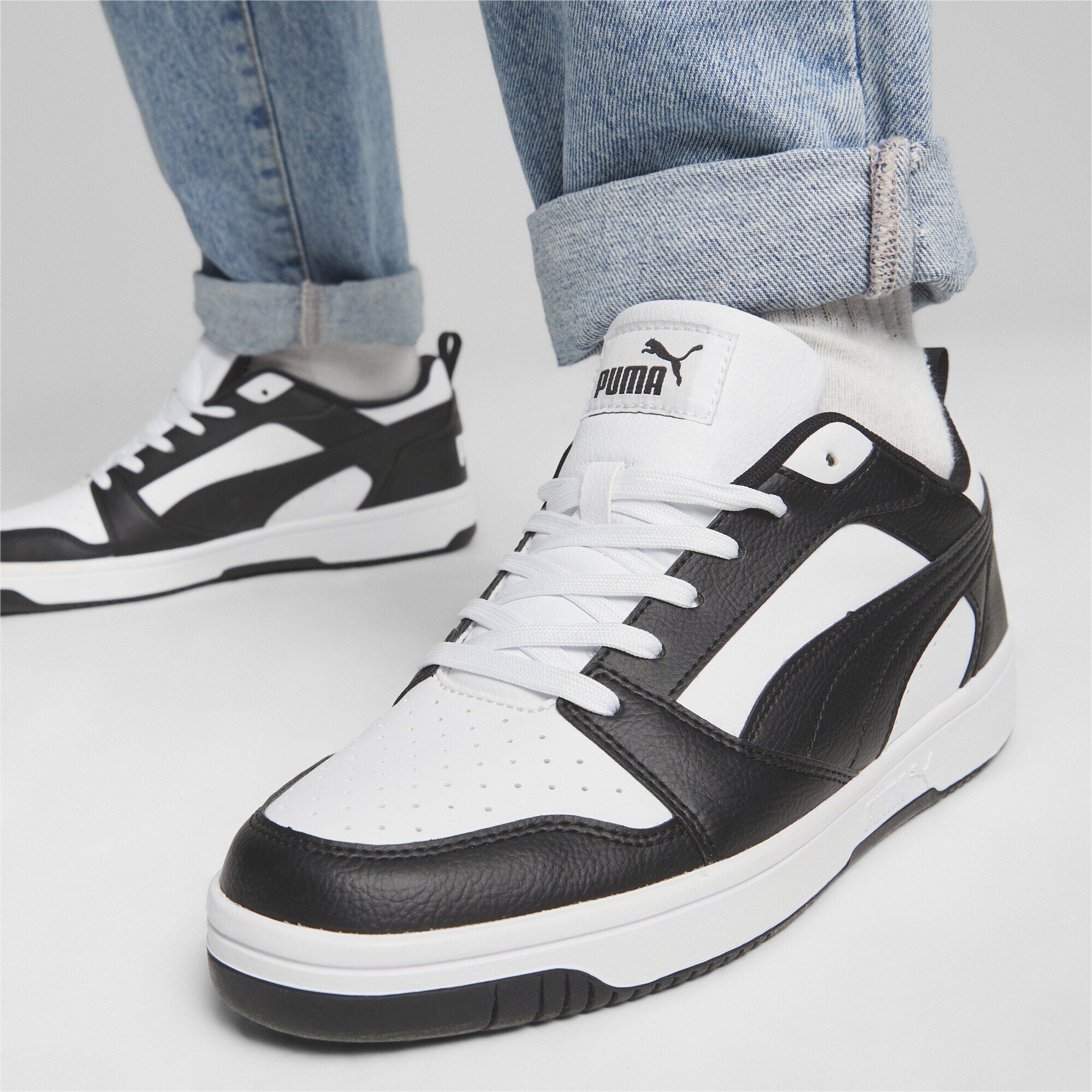 PUMA Rebound V6 Low Sneakers Erwachsene Sneaker – Bild 2 von 5